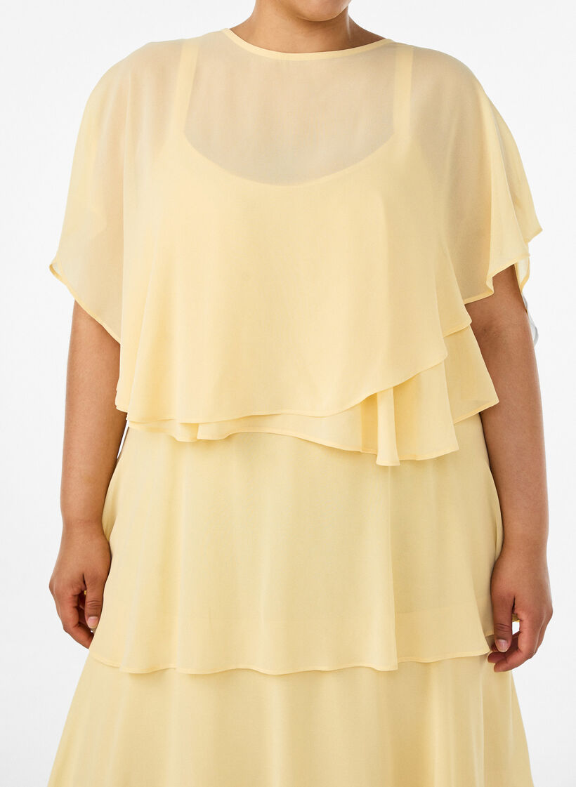 Robe maxi avec plusieurs couches de volants et cape amovible, Jaune clair, Model image number 2