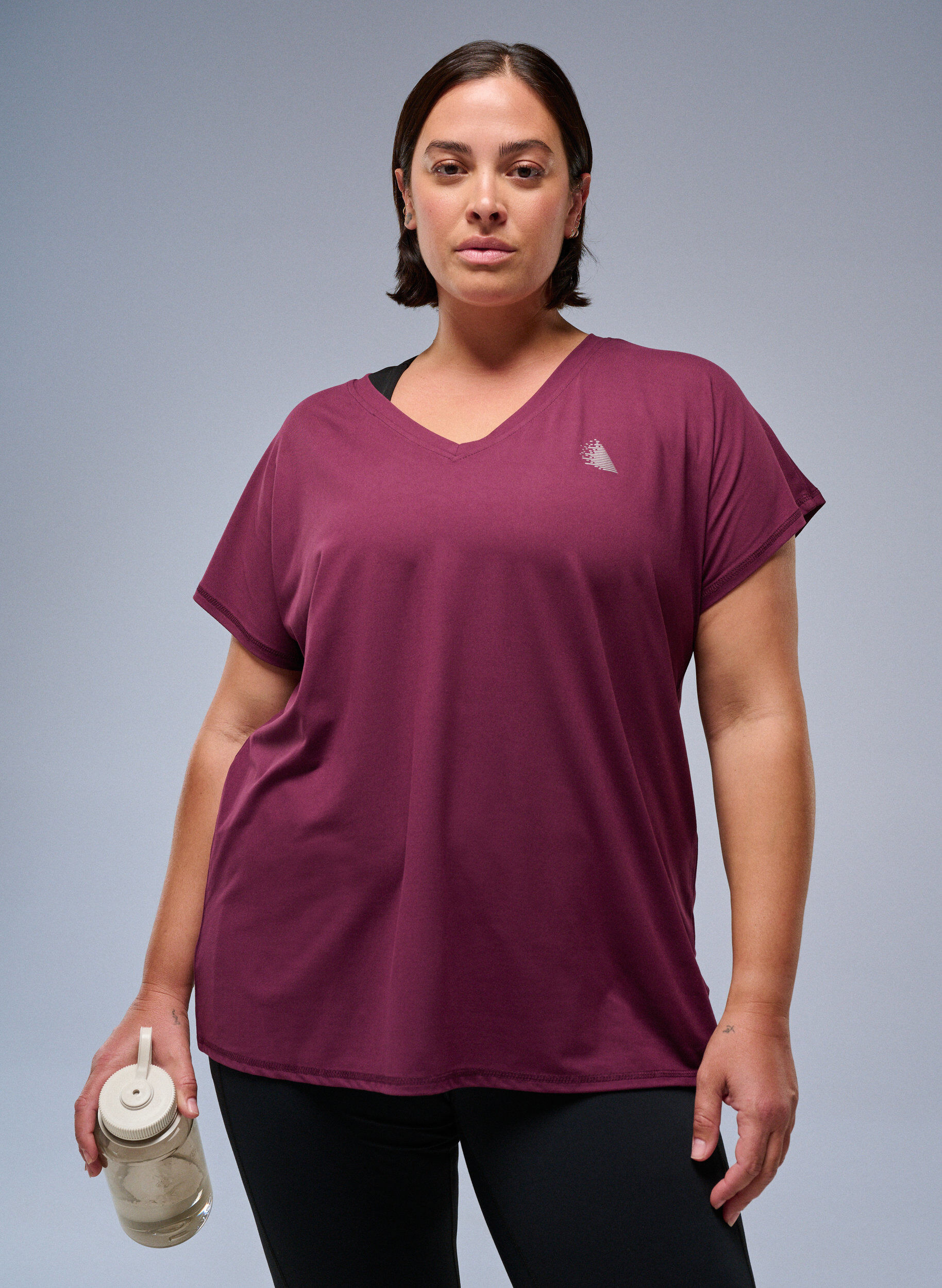 T-shirt de sport ample avec col en v