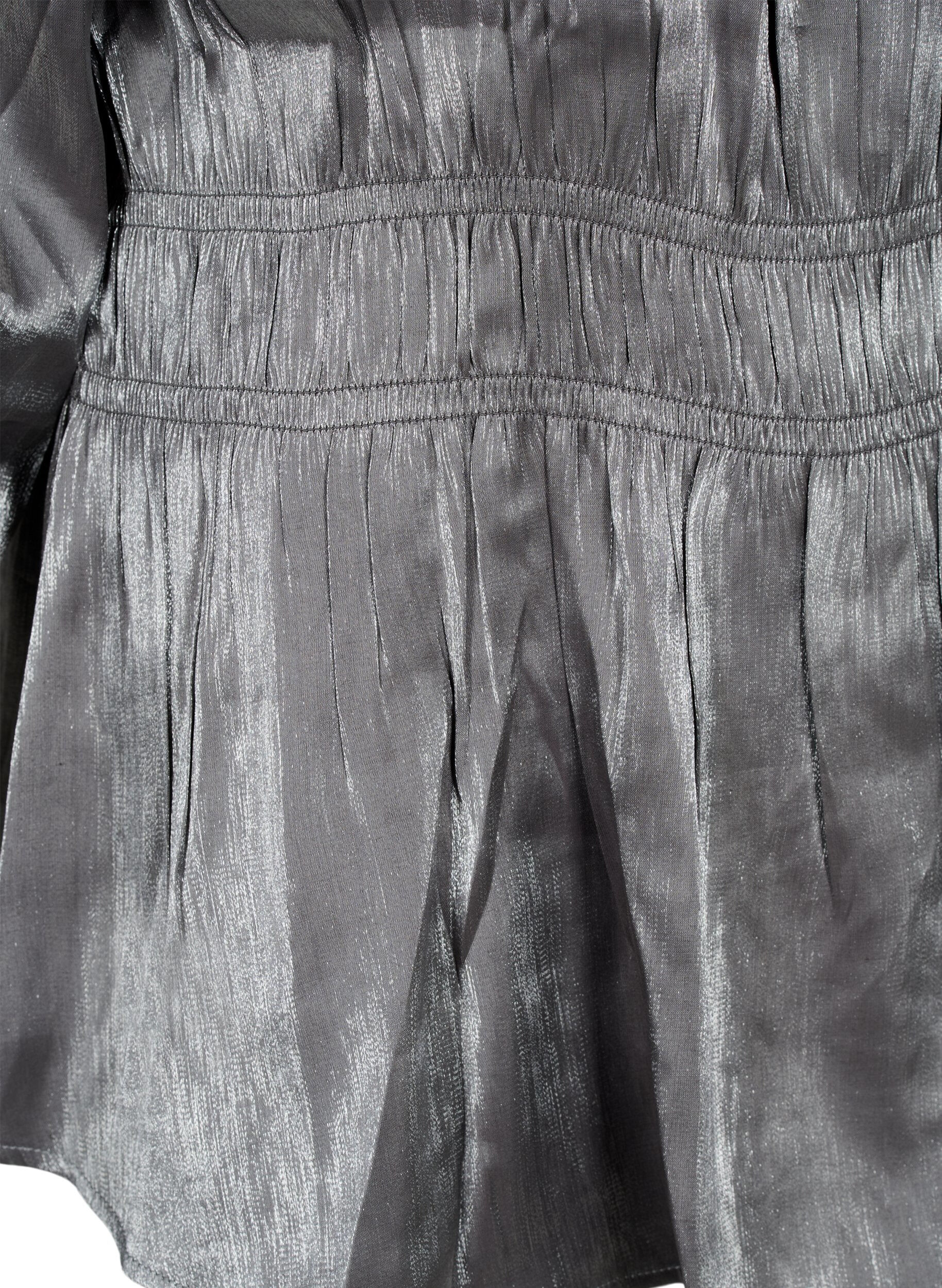 Zizzi Blouse de couleur argent&eacute;e avec manches 3/4 et smocks, Dark Silver, Packshot image number 3