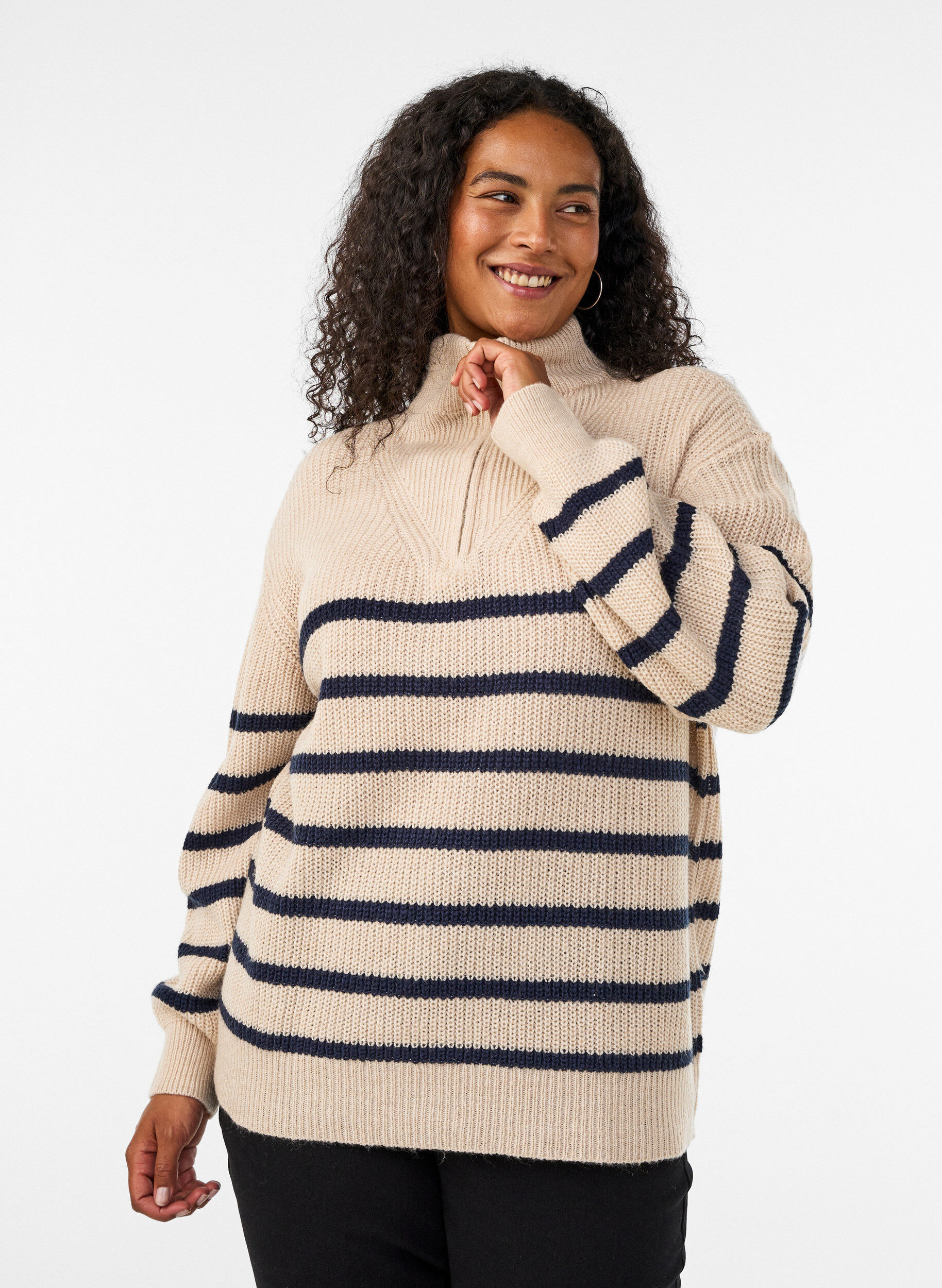 ZizziPull en tricot avec col haut et fermeture &eacute;clair, Vanille, Model image number 0