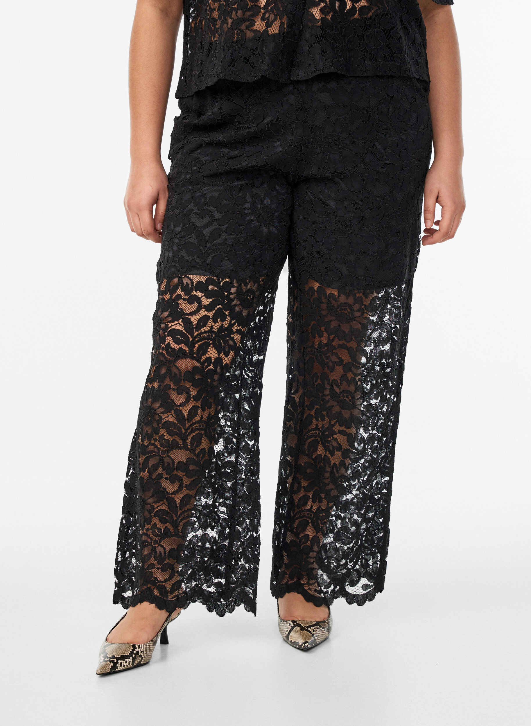 ZizziPantalon taille haute en dentelle &agrave; coupe droite, Noir, Model image number 3