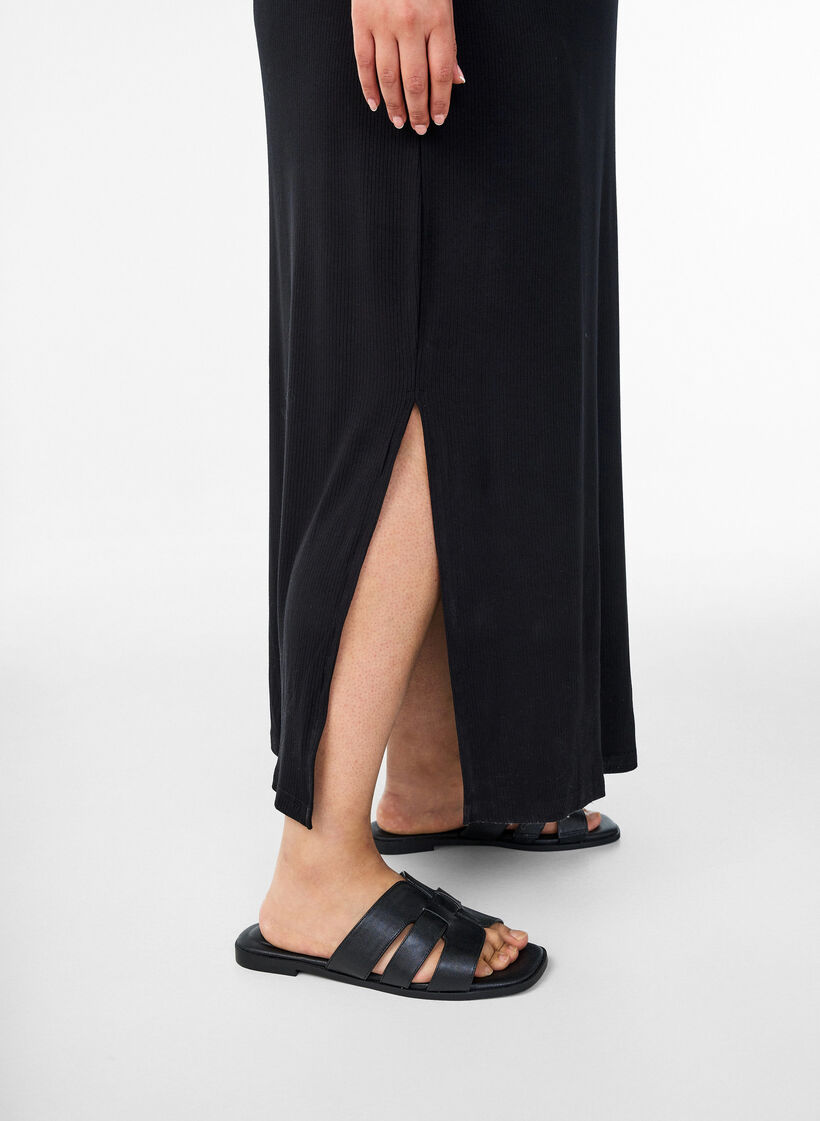 Robe &eacute;vas&eacute;e sans manches, Bleu, Model image number 3