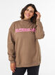Sweatshirt avec col montant et motif sportif sur le devant, Marron, Model image number 0