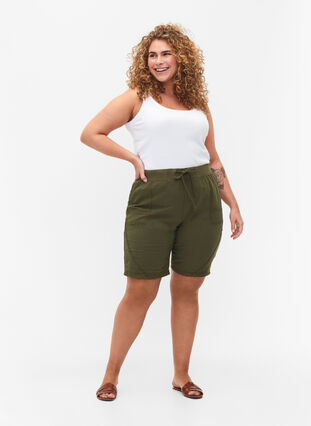 Short en coton ample avec poches, Ivy Green, Model image number 4
