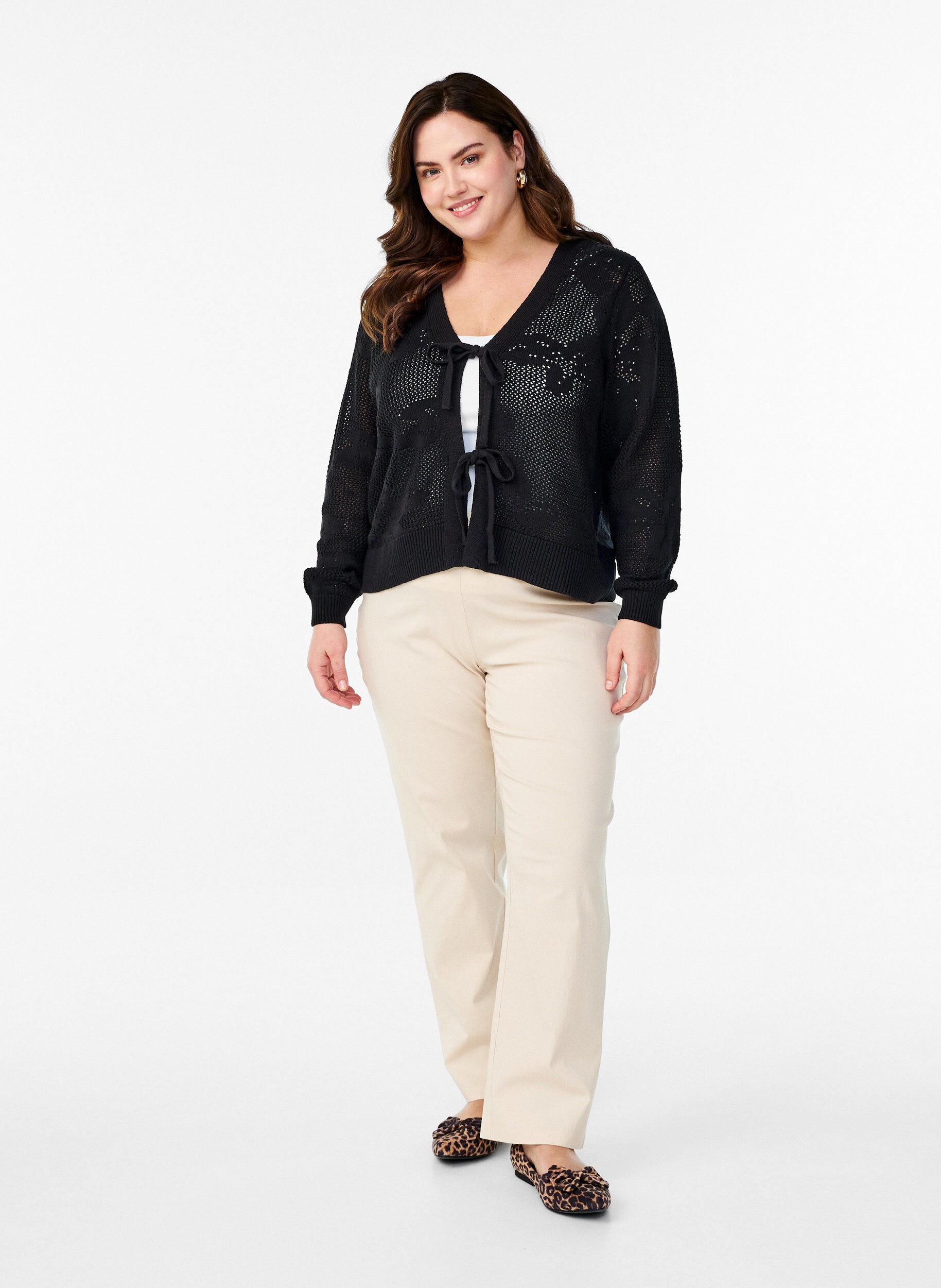 Zizzi Cardigan en maille avec motif en treillis et cordons, Black, Model image number 2