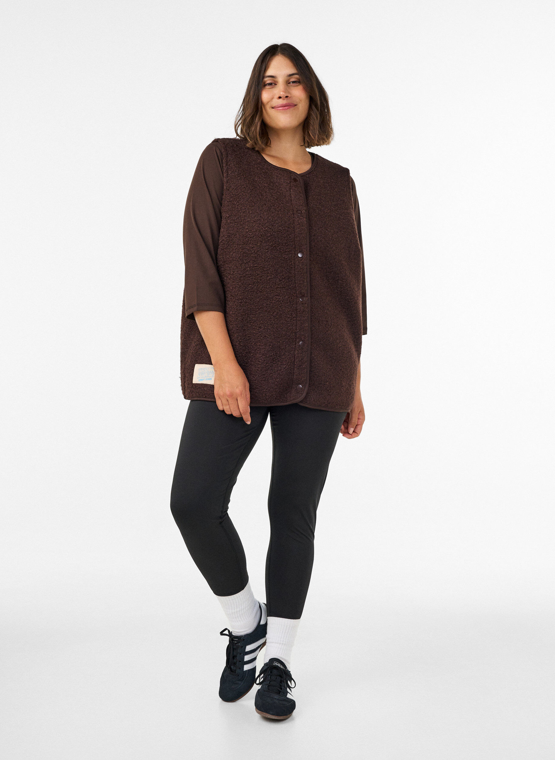 ZizziGilet en polaire avec boutons-pression et poches lat&eacute;rales, Marron, Model image number 1