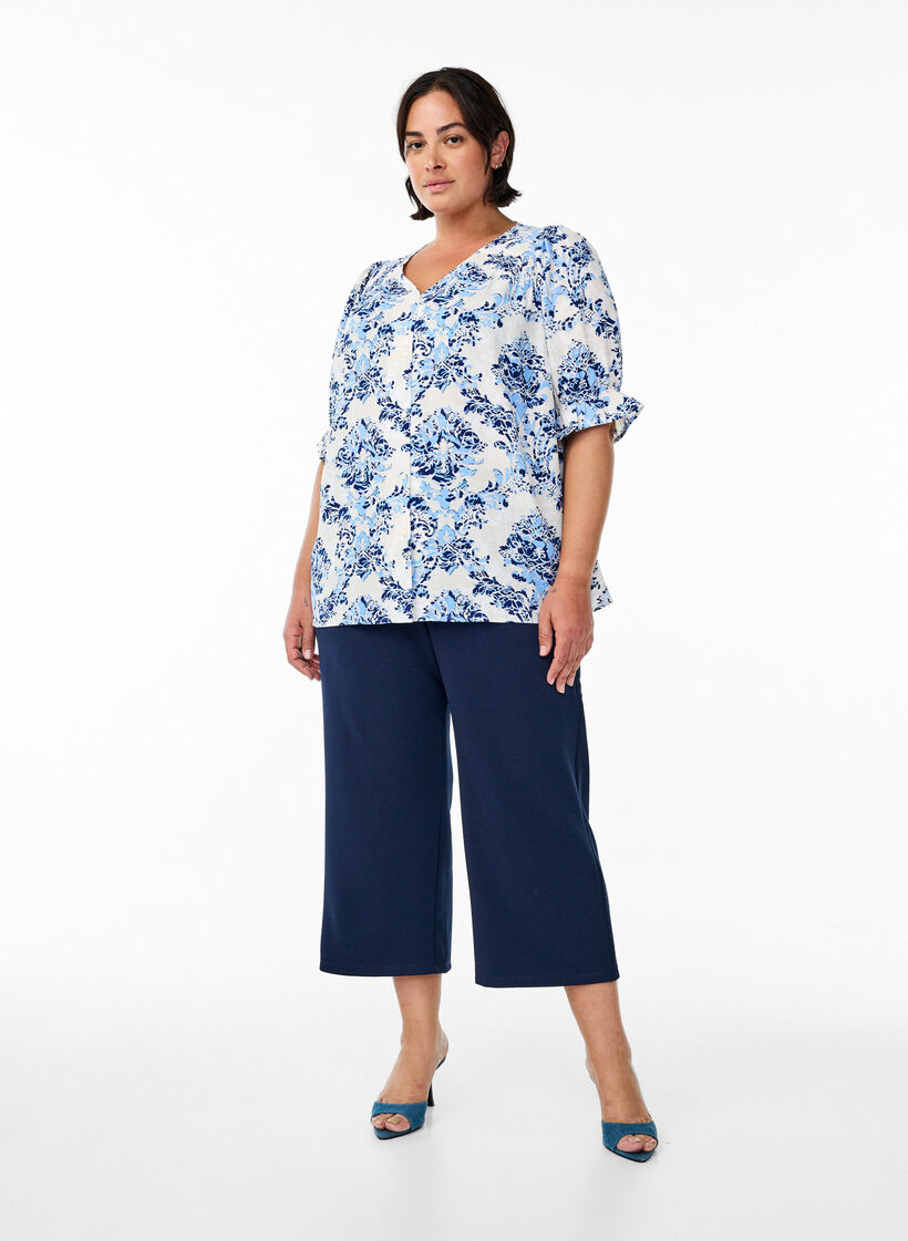 Pantalon ample en longueur 7/8, Bleu, Model image number 0