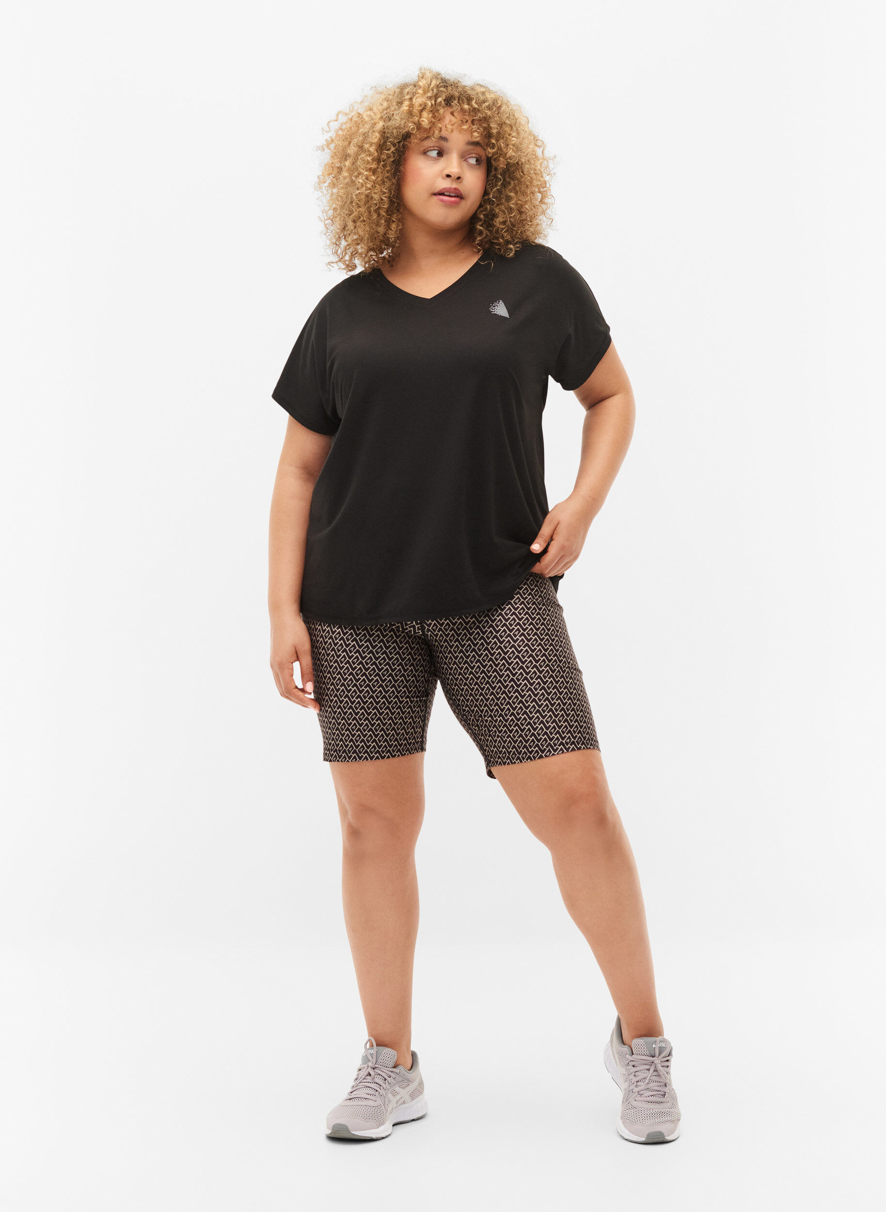 Zizzi Short d'entra&icirc;nement imprim&eacute;, Black w. Text Print, Model image number 0