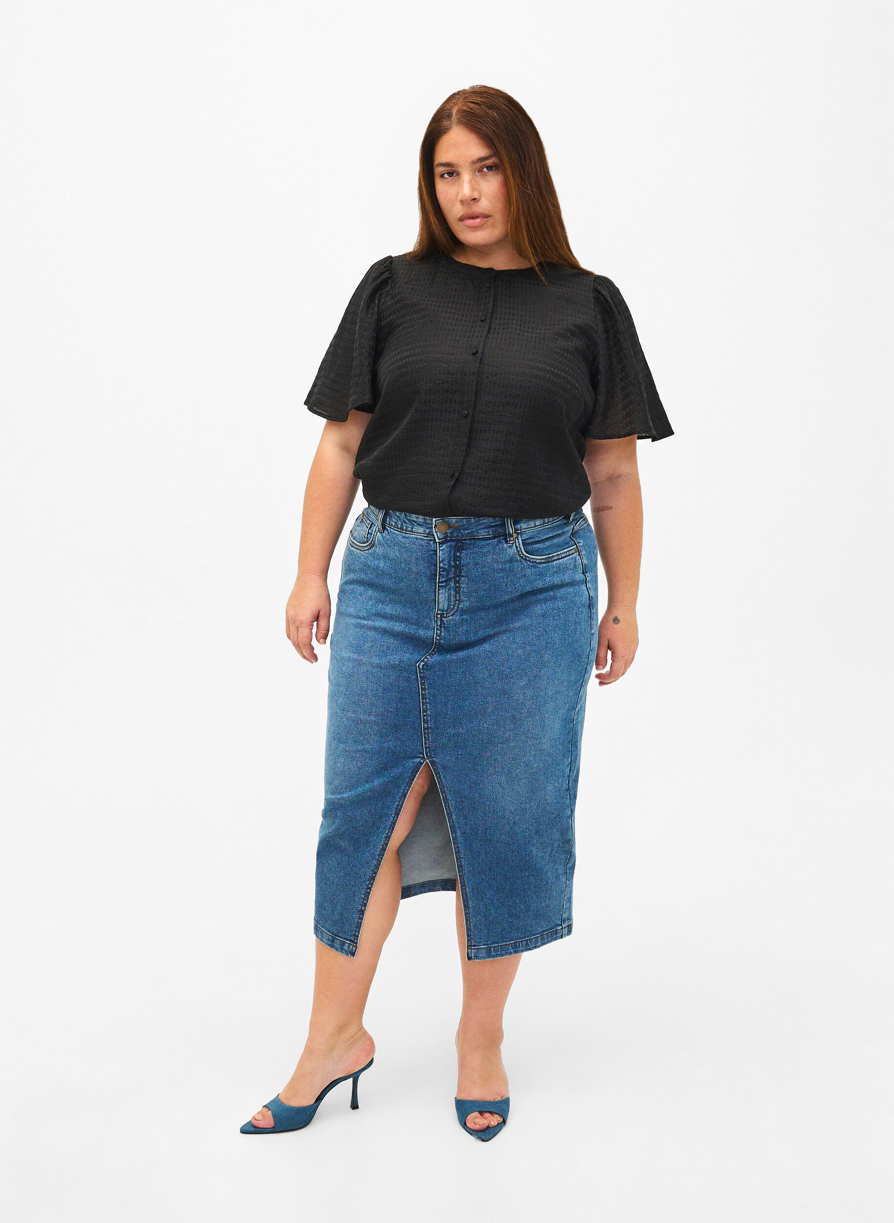 Zizzi  Chemisier en lyocell &agrave; texture, Black, Model image number 2