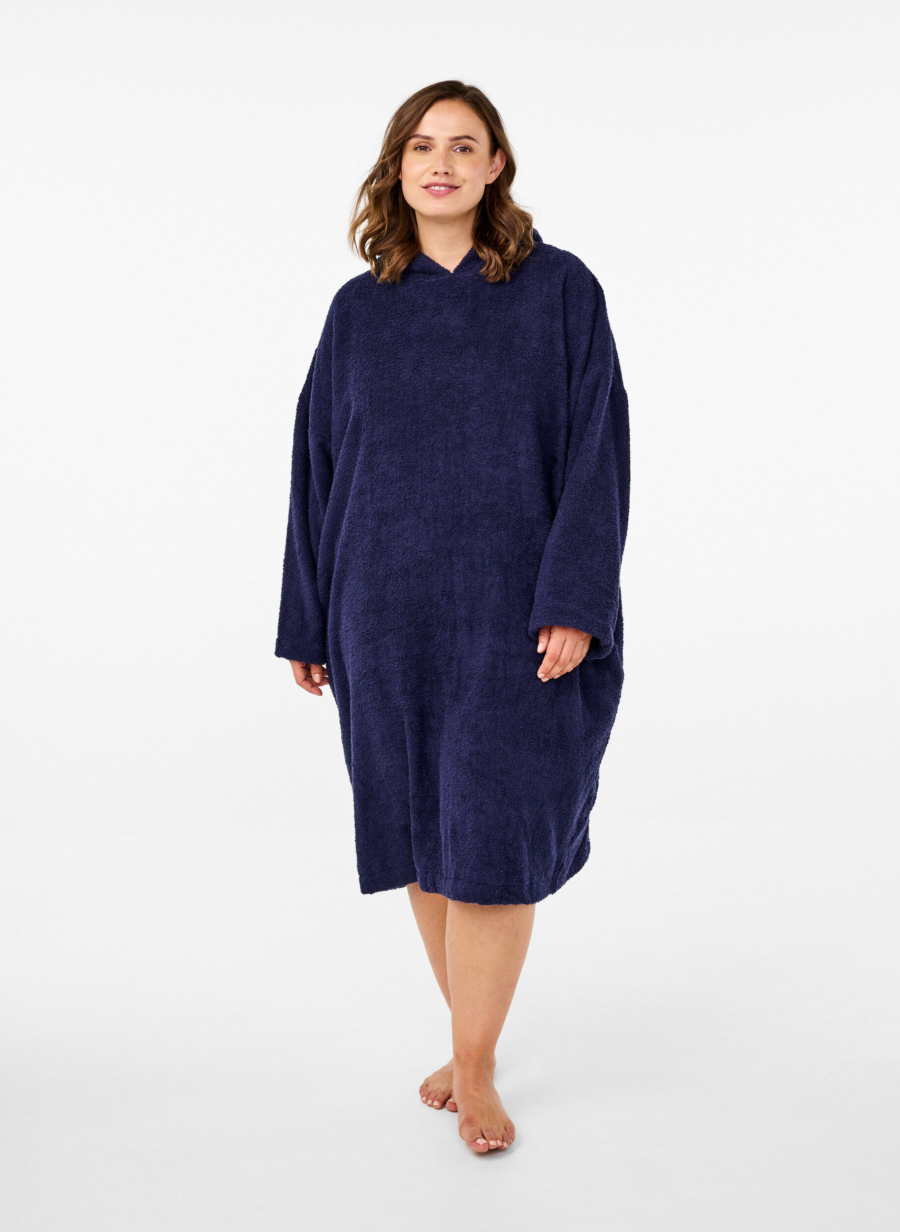 Zizzi Terry poncho avec capuche, Navy Blazer, Model image number 2