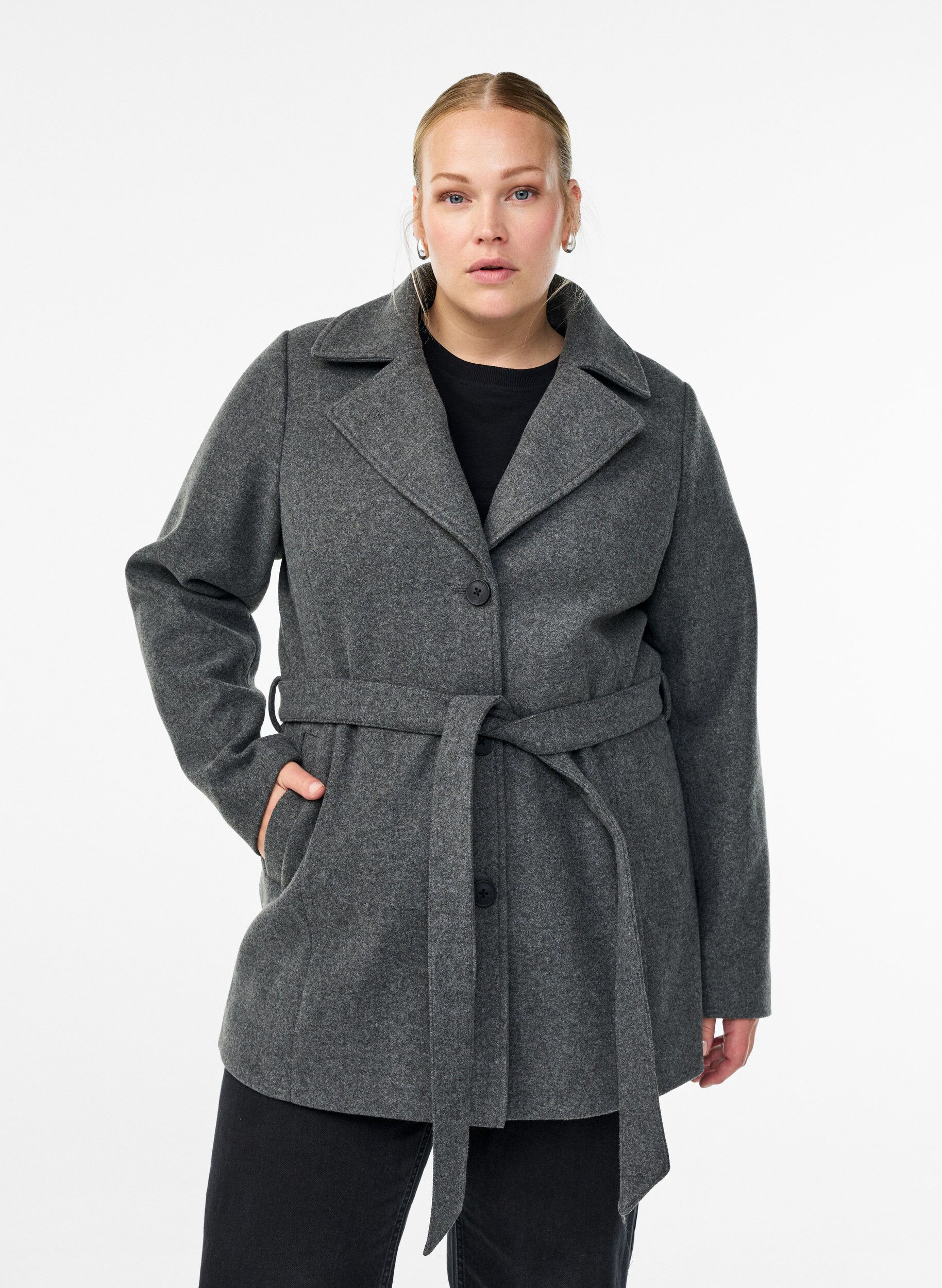 Manteau court avec une ceinture, Gris, Model