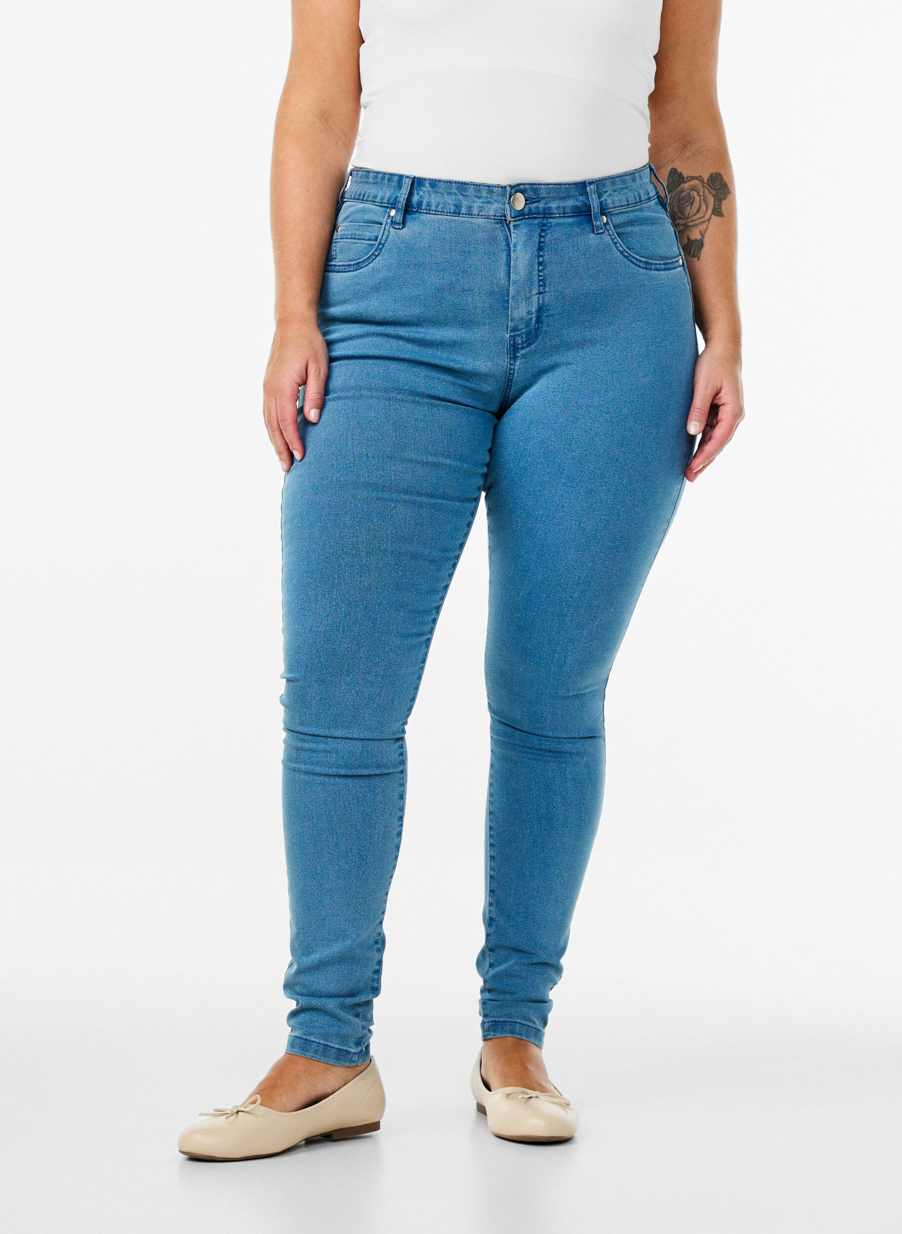 Zizzi Jean Amy super slim taille haute, Bleu Clair, Model image number 2