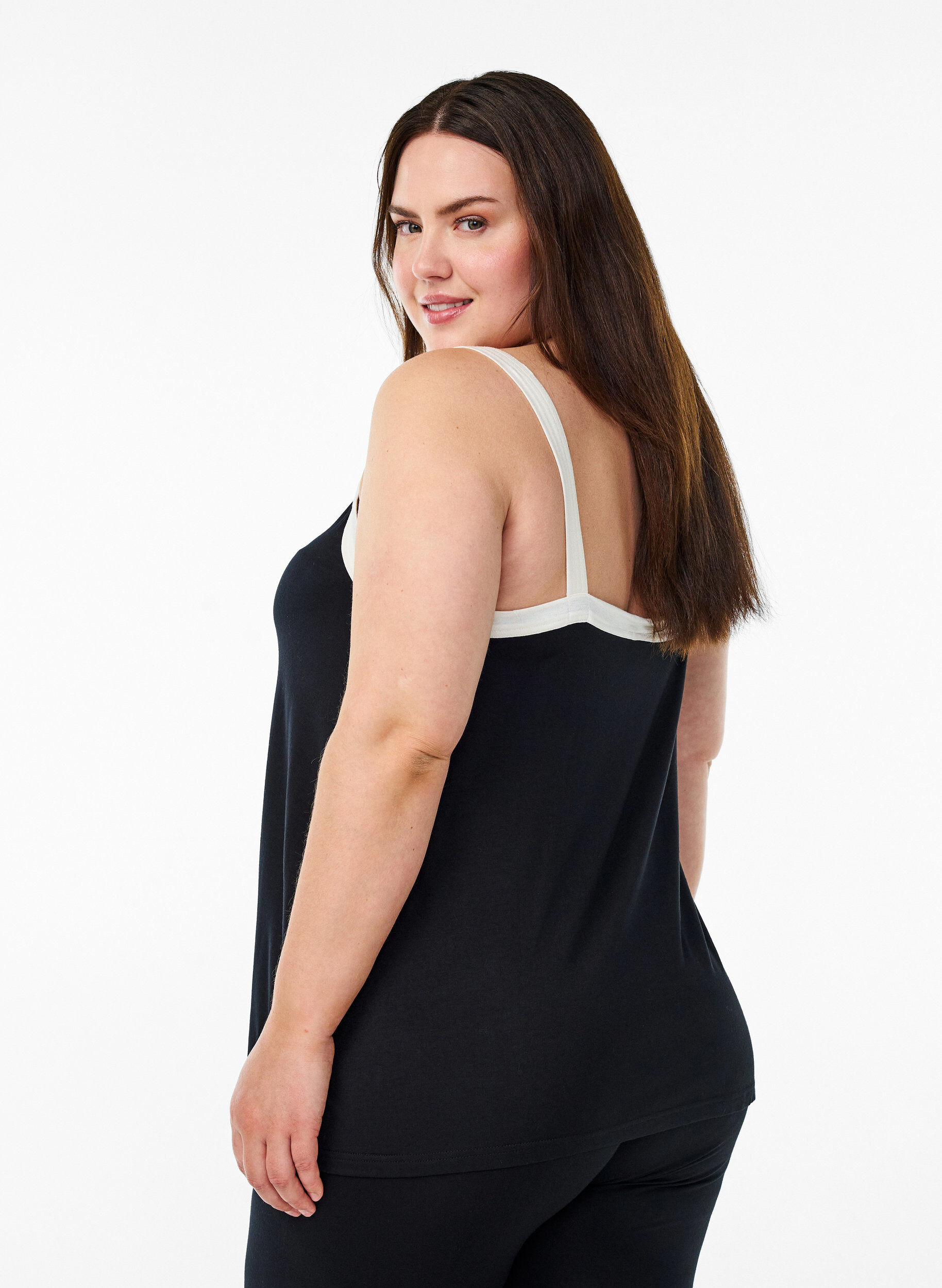 Zizzi Haut de nuit &agrave; bretelles et col en V, Noir, Model image number 2