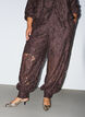 Pantalon ballon en dentelle avec short int&eacute;rieur, Marron, Model image number 2