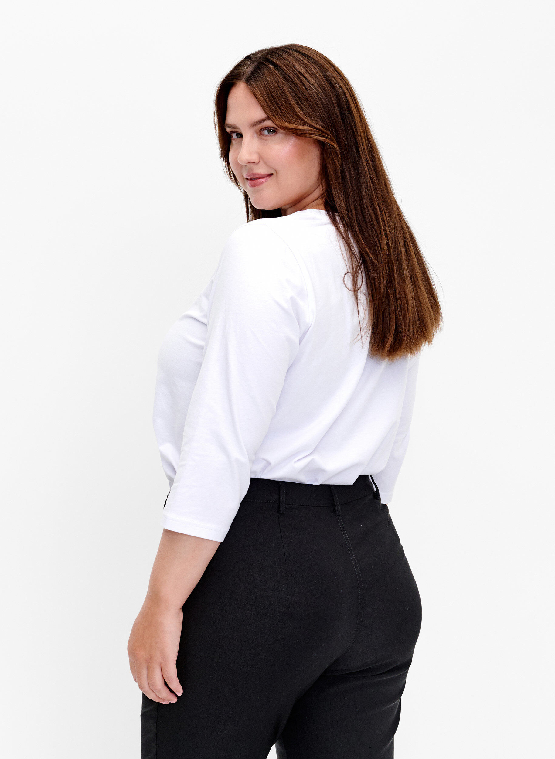 Zizzi T-shirt en coton de base &agrave; manches 3/4, Blanc, Model image number 2