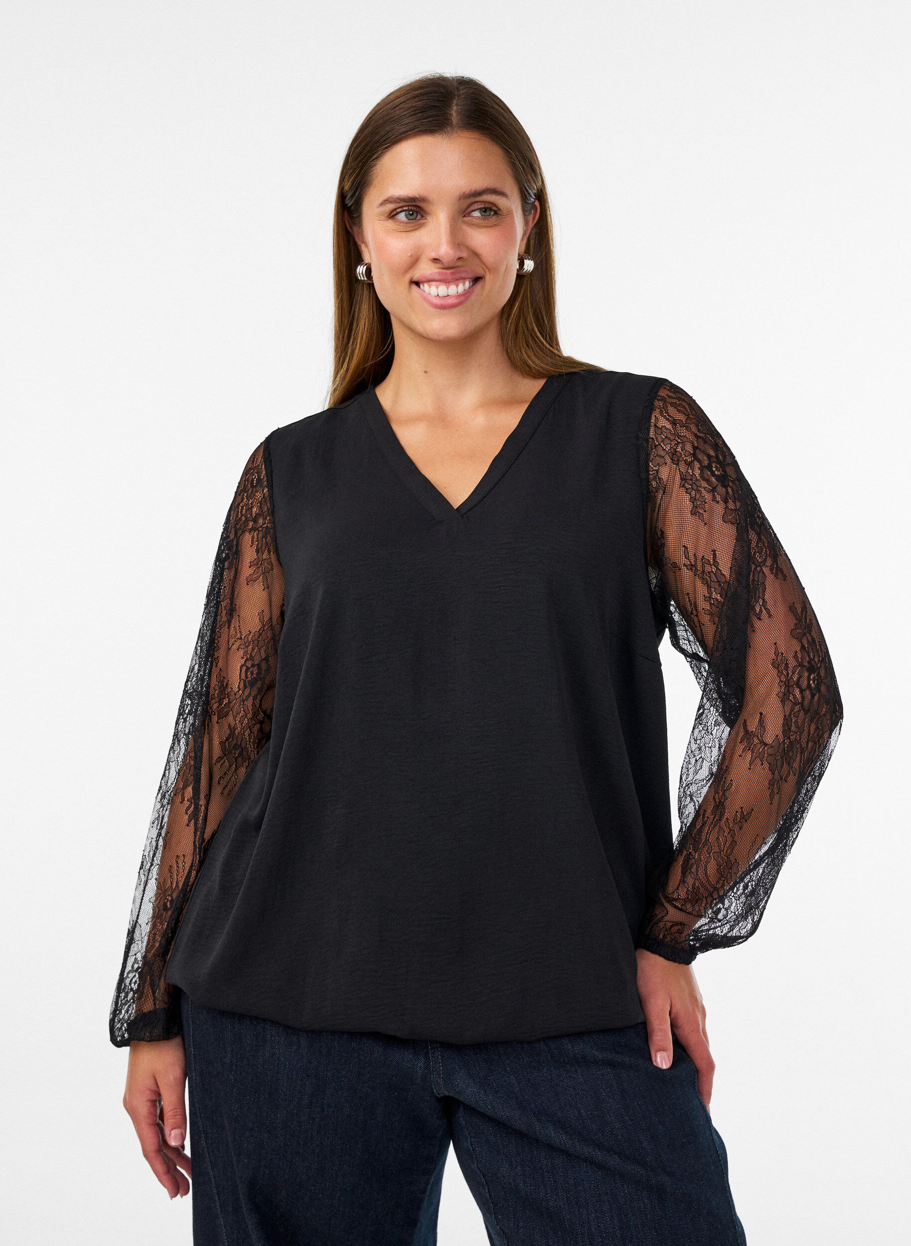 Blouse avec manches en dentelle et coupe ballon, Noir, Model