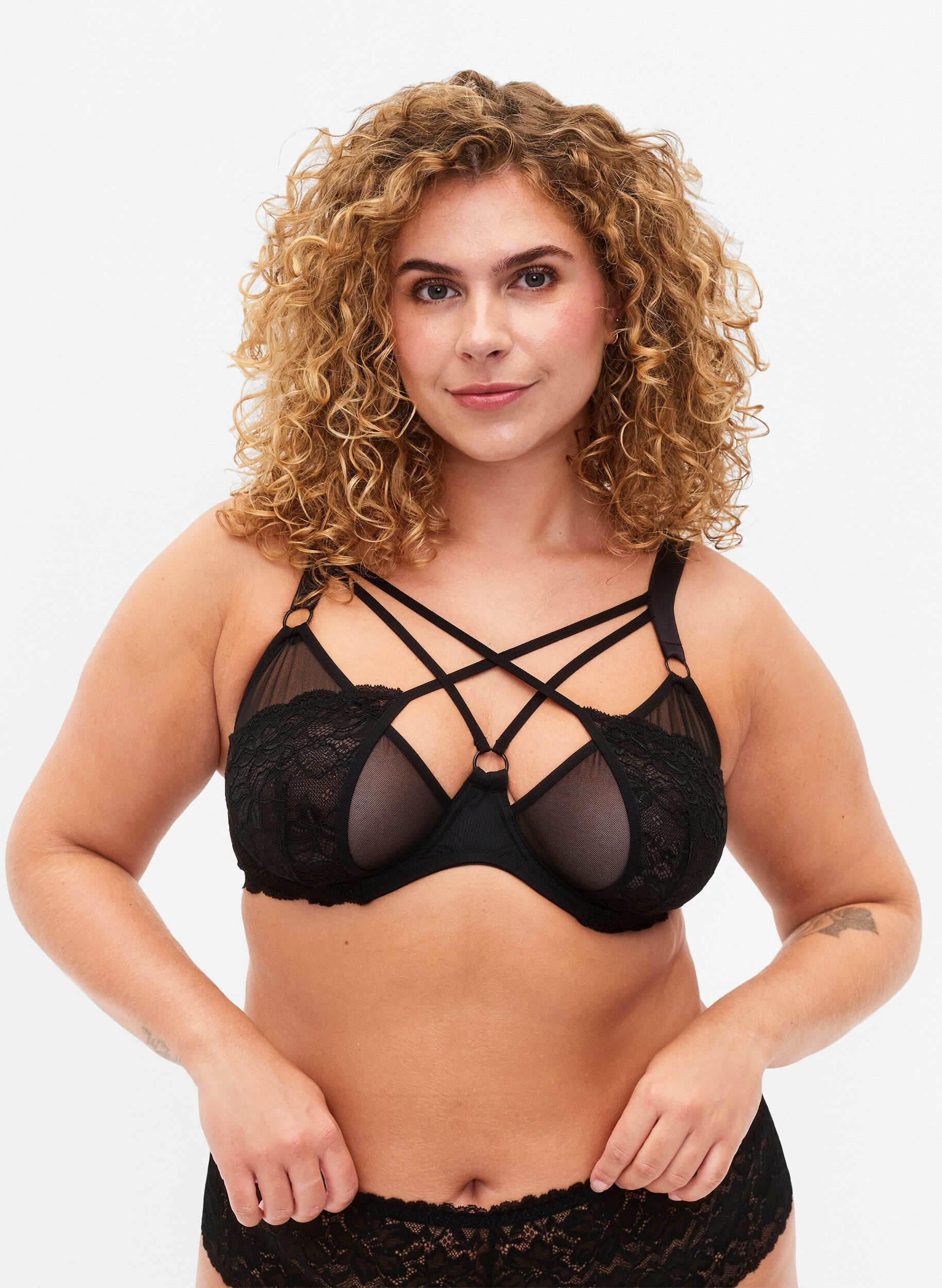 Zizzi Soutien-gorge couvrant avec cordon et dentelle, Black, Model image number 0