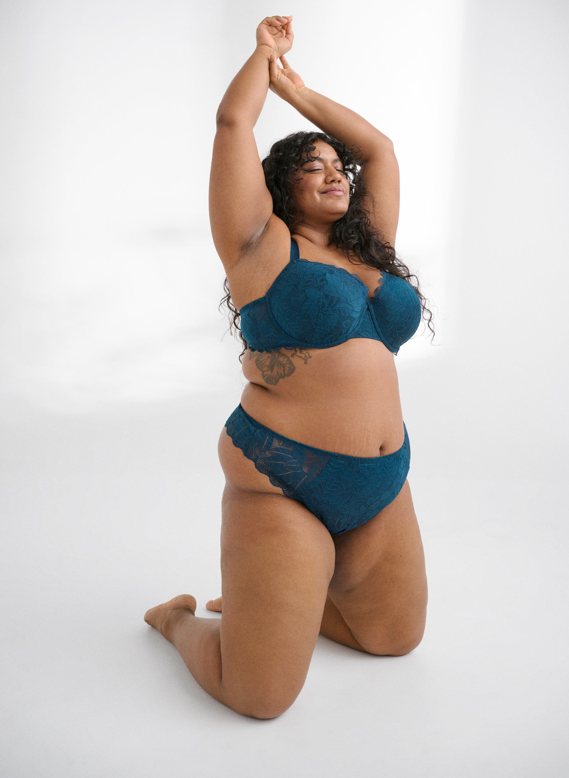 Zizzi String en dentelle, Bleu, Image image number 0