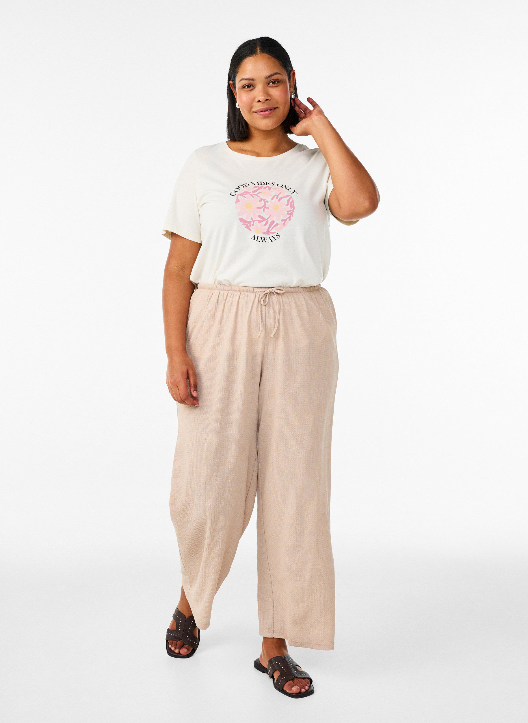 Zizzi T-shirt imprim&eacute;, Vanille, Model image number 1