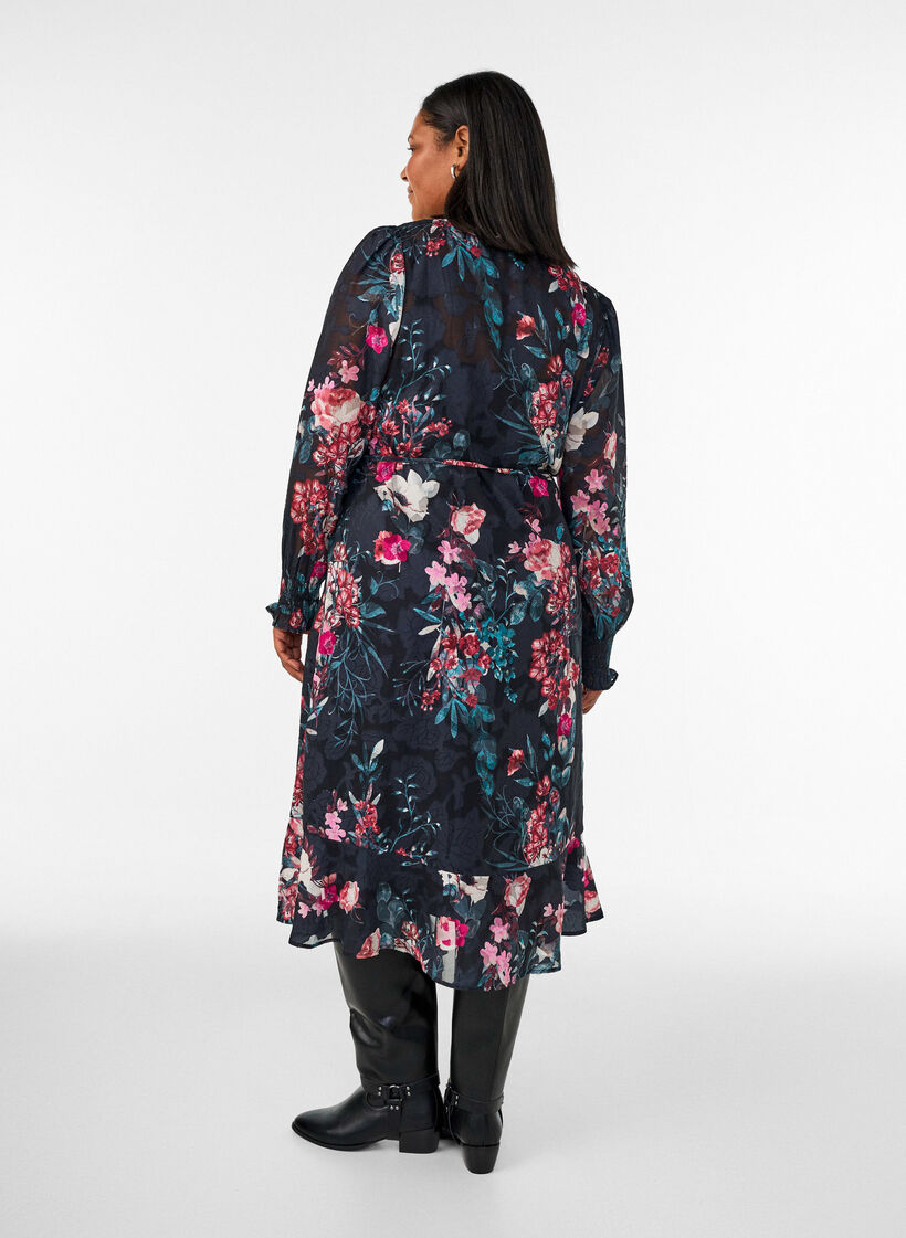 Robe midi fleurie &agrave; la texture tiss&eacute;e avec ceinture &agrave; nouer, Noir, Model image number 1
