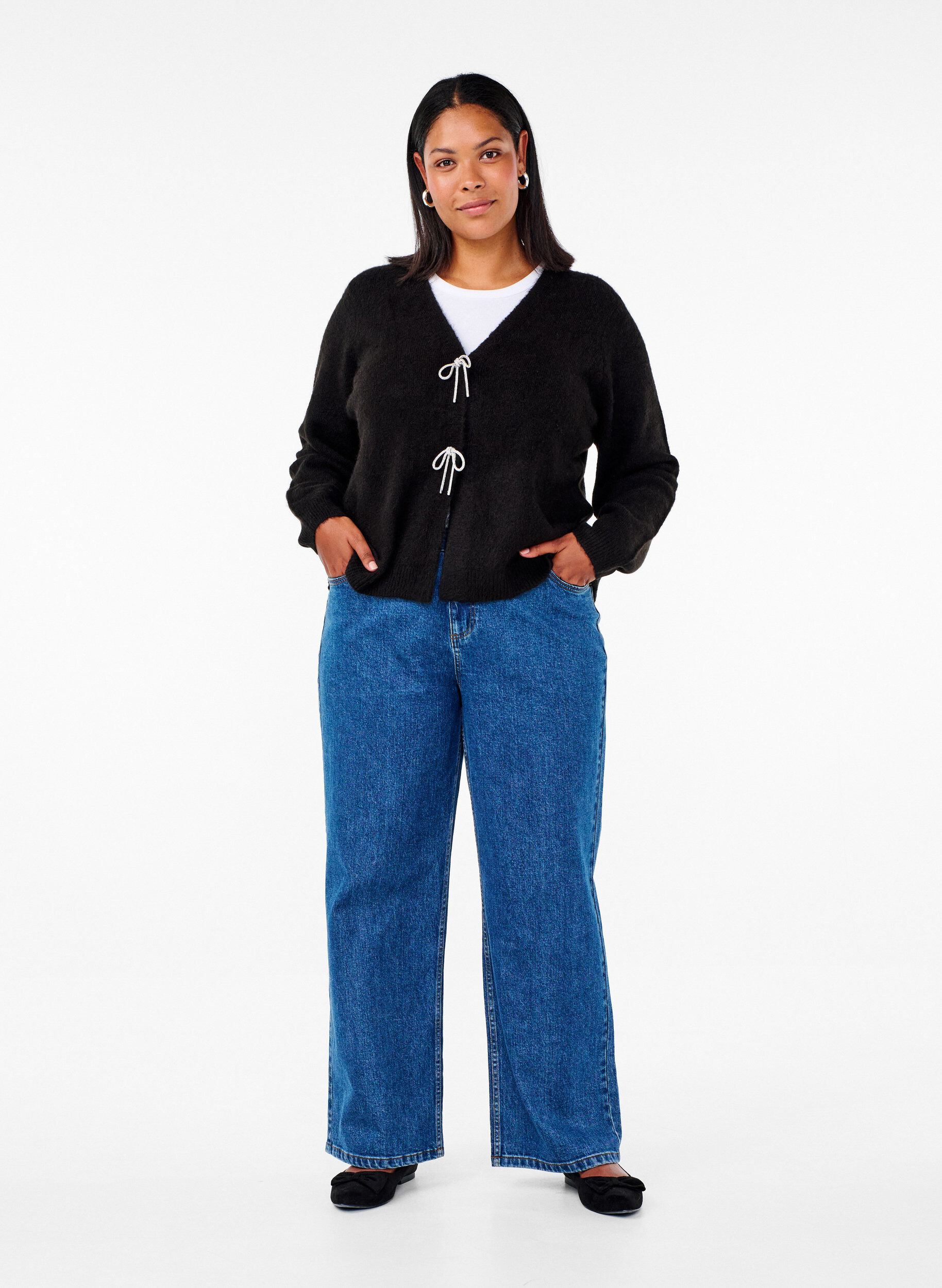 Zizzi Cardigan tricot&eacute; avec un n&oelig;ud en argent, Black, Model image number 3