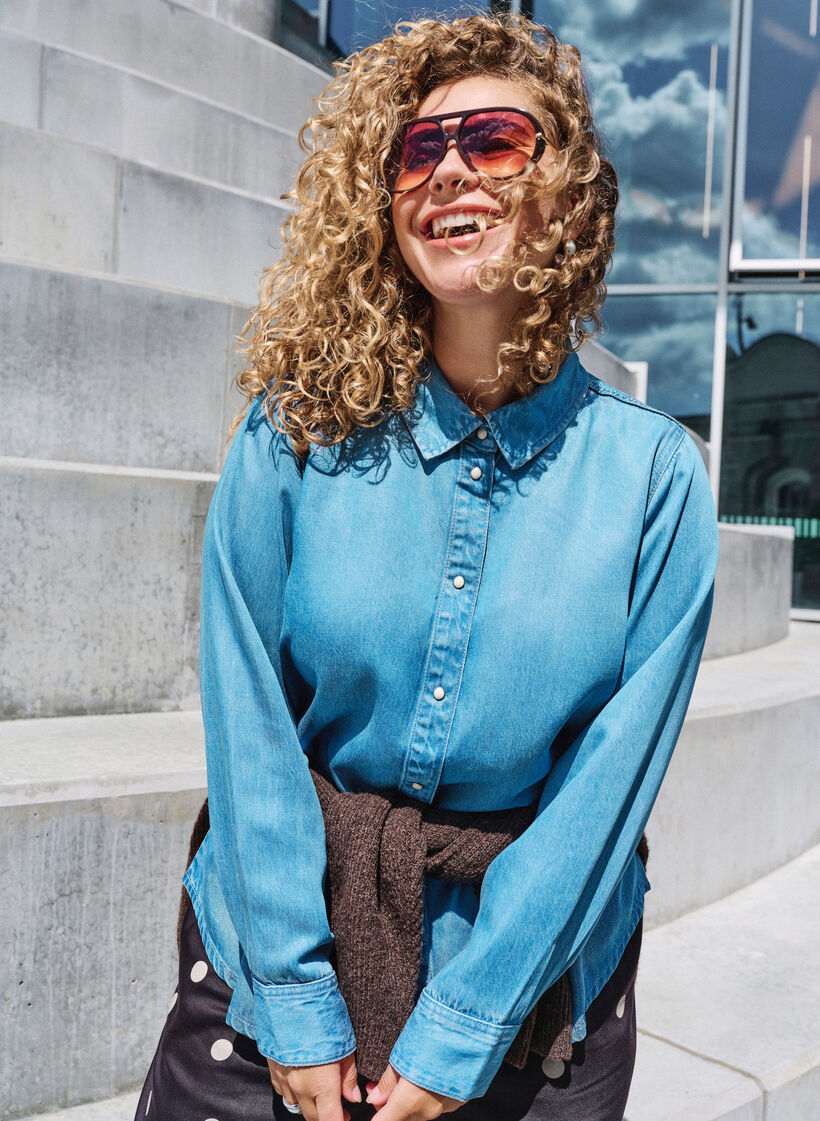 Chemise en jean en lyocell avec boutons-pression, Bleu Clair, Image image number 0