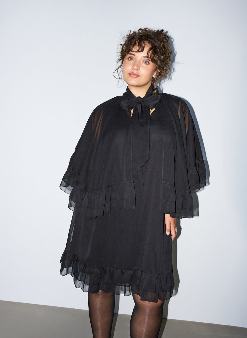 Robe sans manches avec cape en mousseline, Noir, Model image number 0