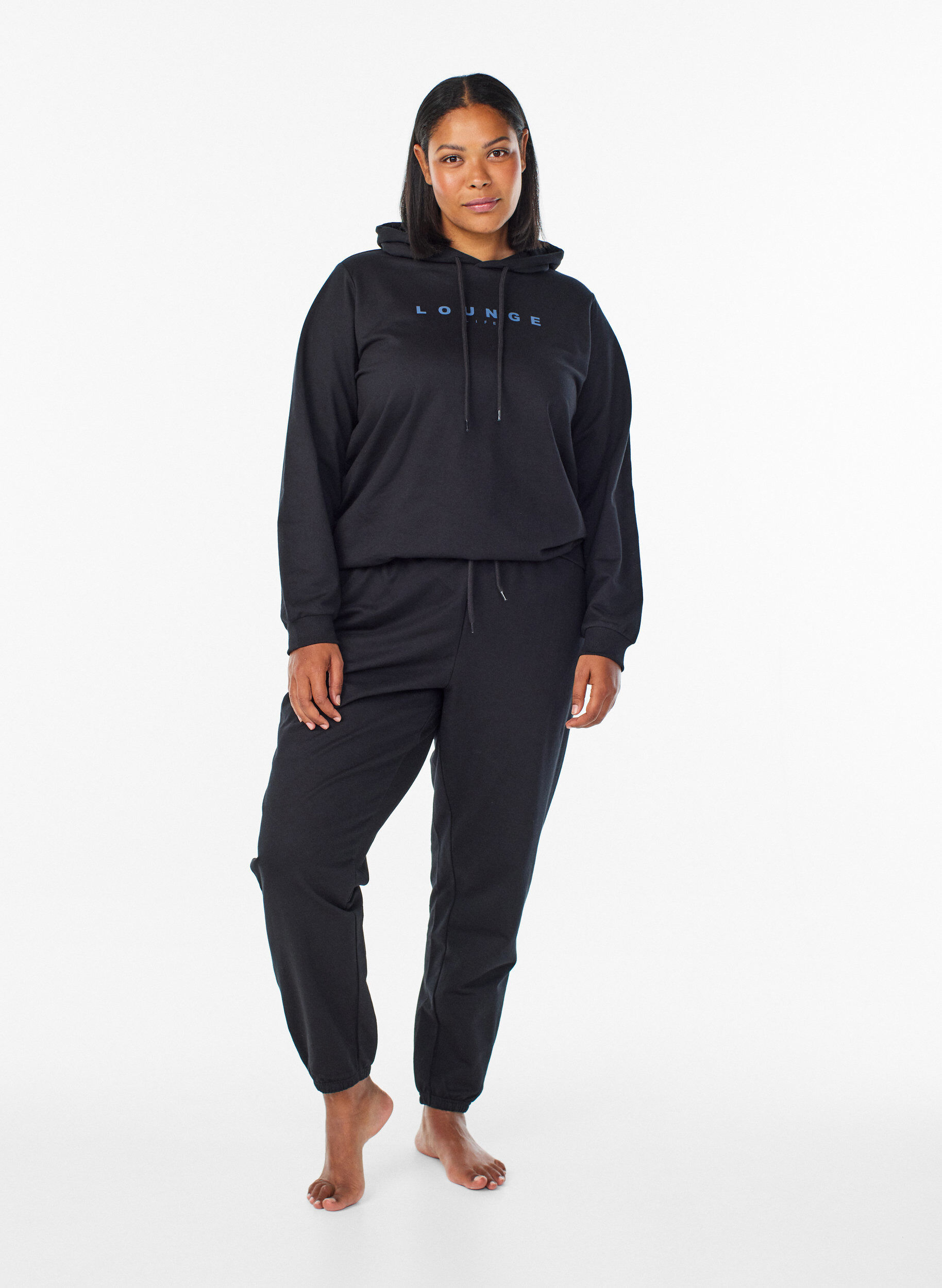 Zizzi Sweat &agrave; capuche avec imprim&eacute;, Noir, Model image number 1