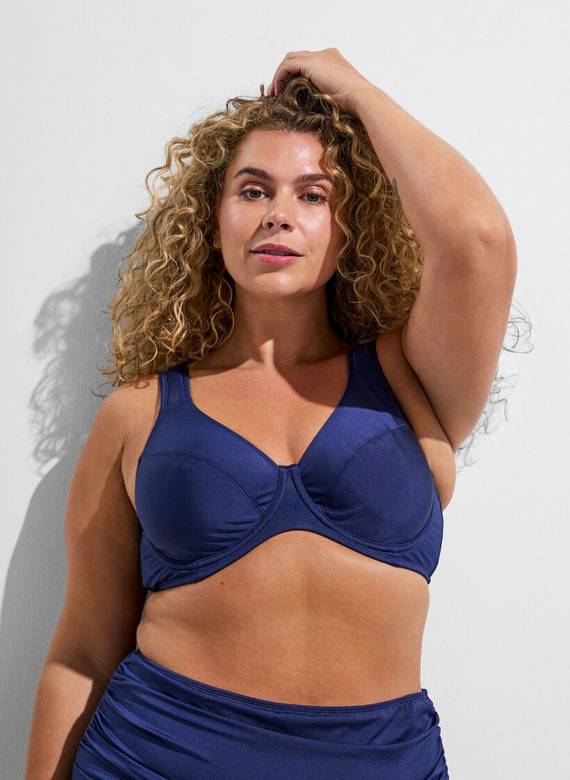 Haut de bikini couvrant avec armatures, Bleu, Model image number 0