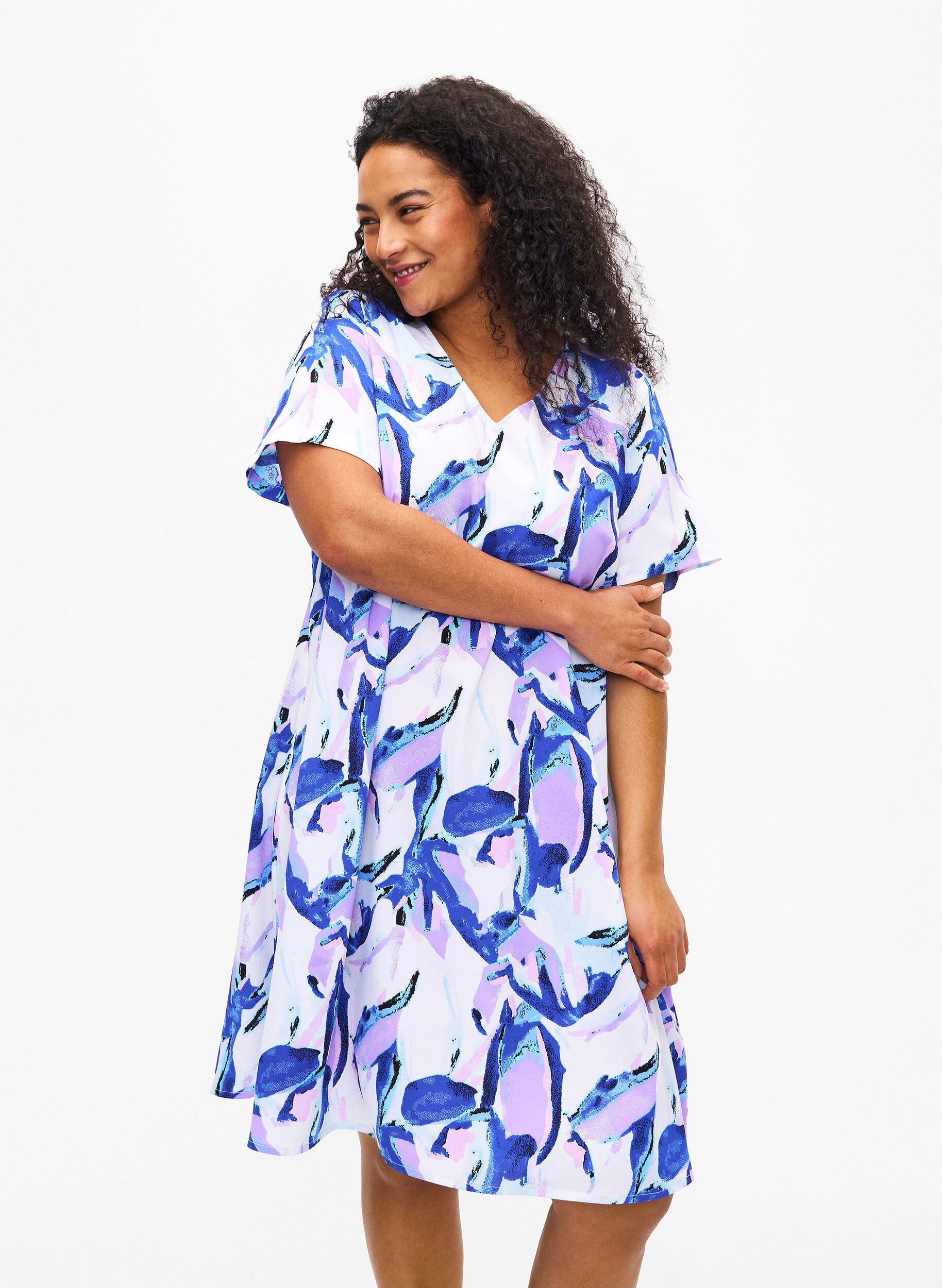 Zizzi Robe FLASH &agrave; col en V avec imprim&eacute;, Snow White Flower, Model image number 0