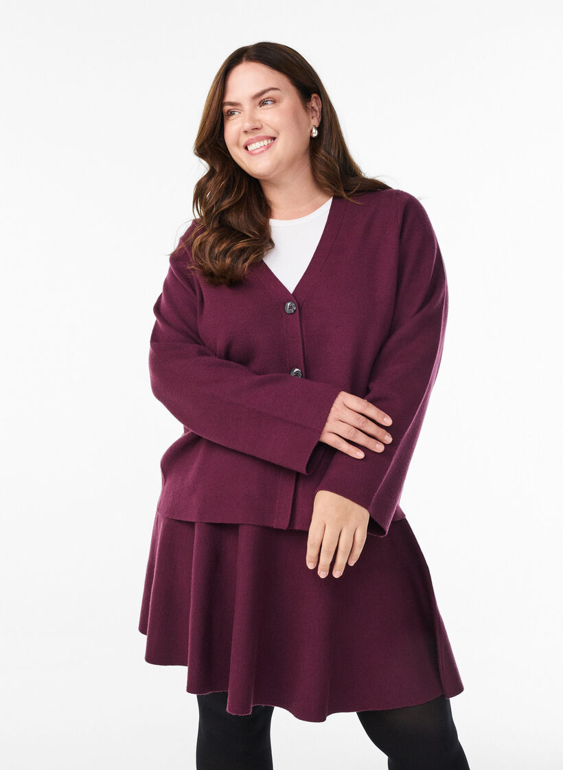 Jupe courte en maille à coupe évasée, Bordeaux foncé, Model