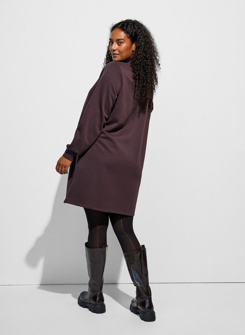 Robe sweat avec col montant c&ocirc;tel&eacute; et zip, Marron, Model image number 1