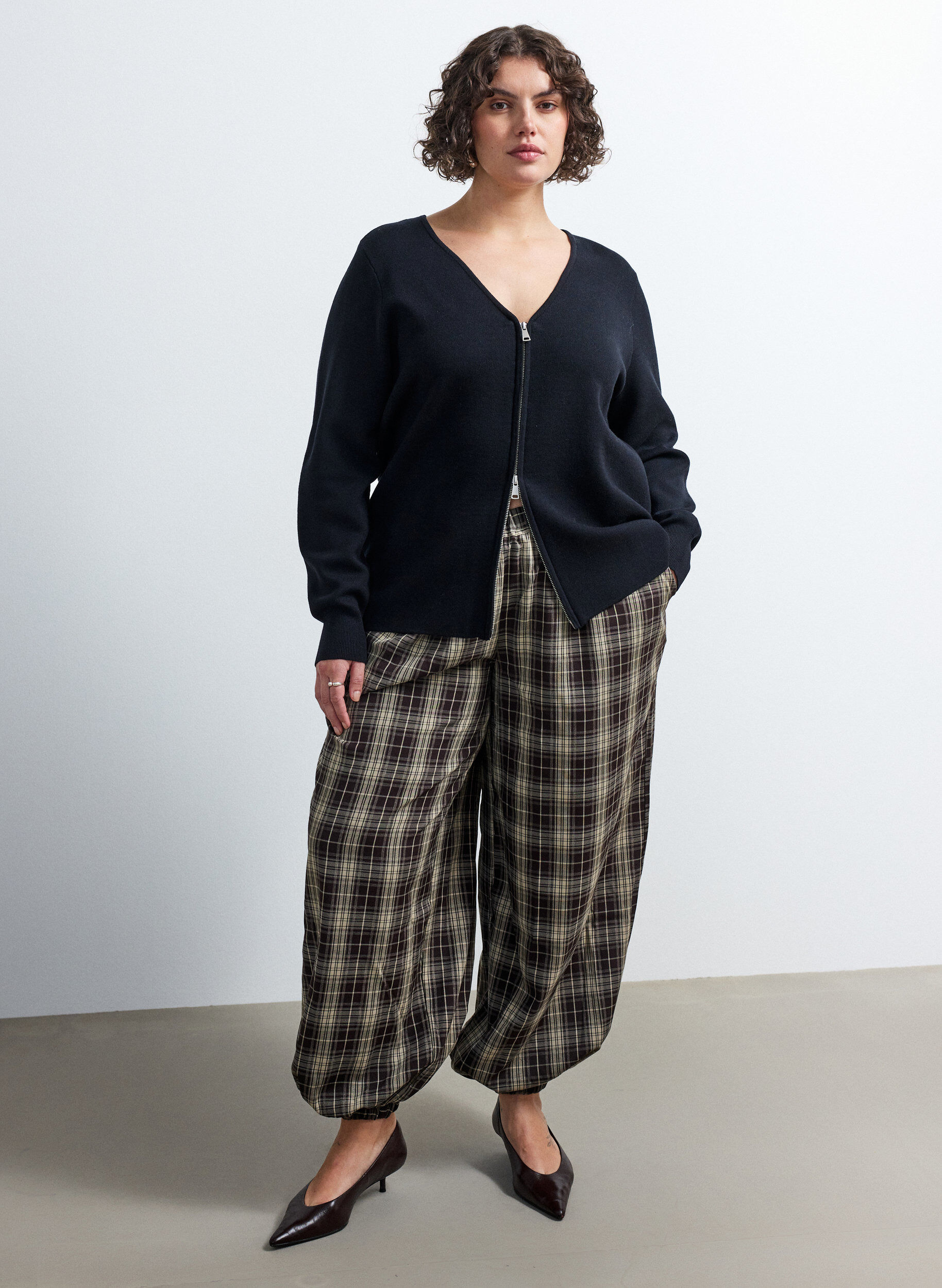 ZizziCardigan avec zip double curseur, Noir, Model image number 1