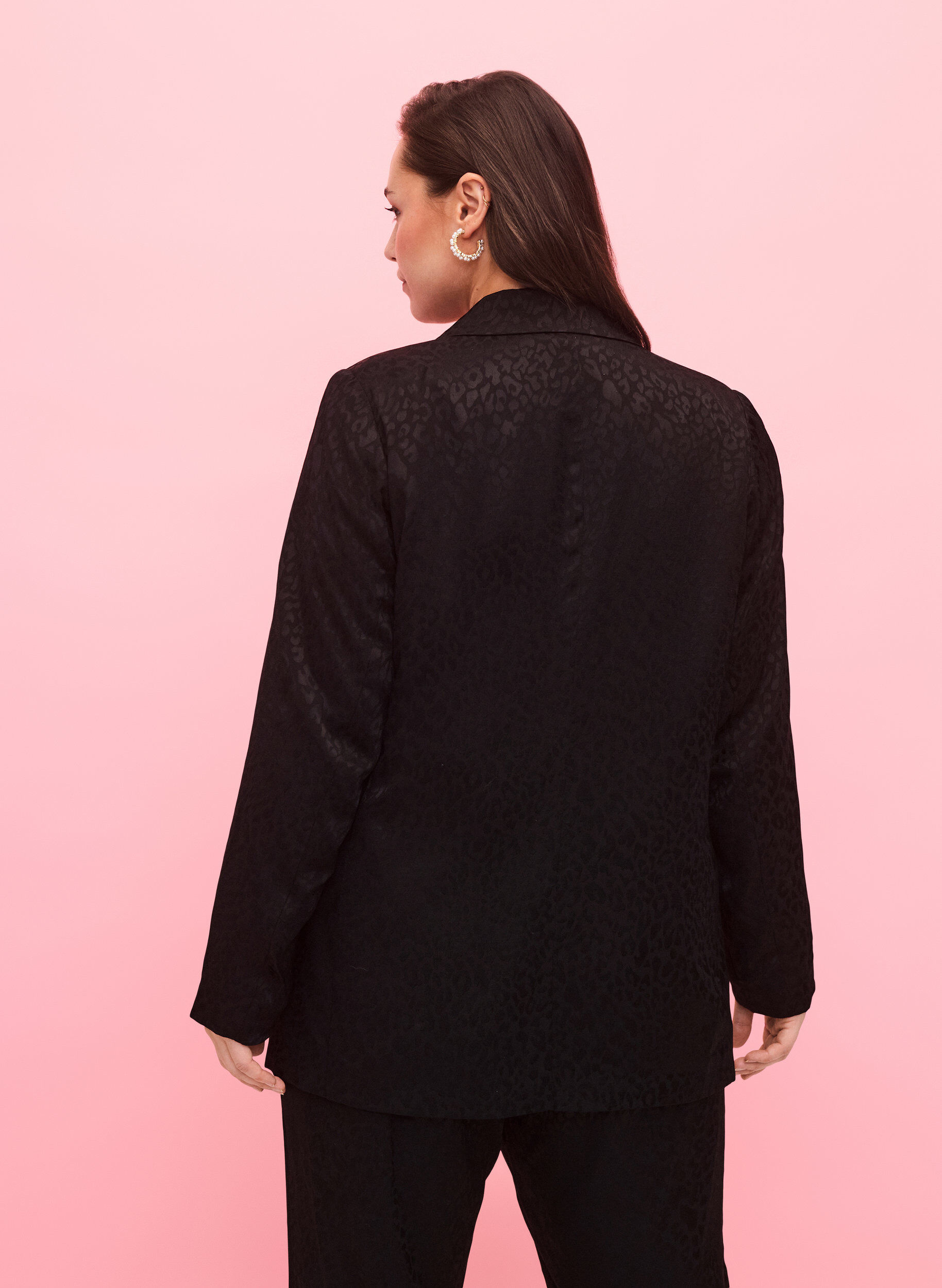 Zizzi Blazer jacquard ton sur ton en viscose, Black, Model image number 1