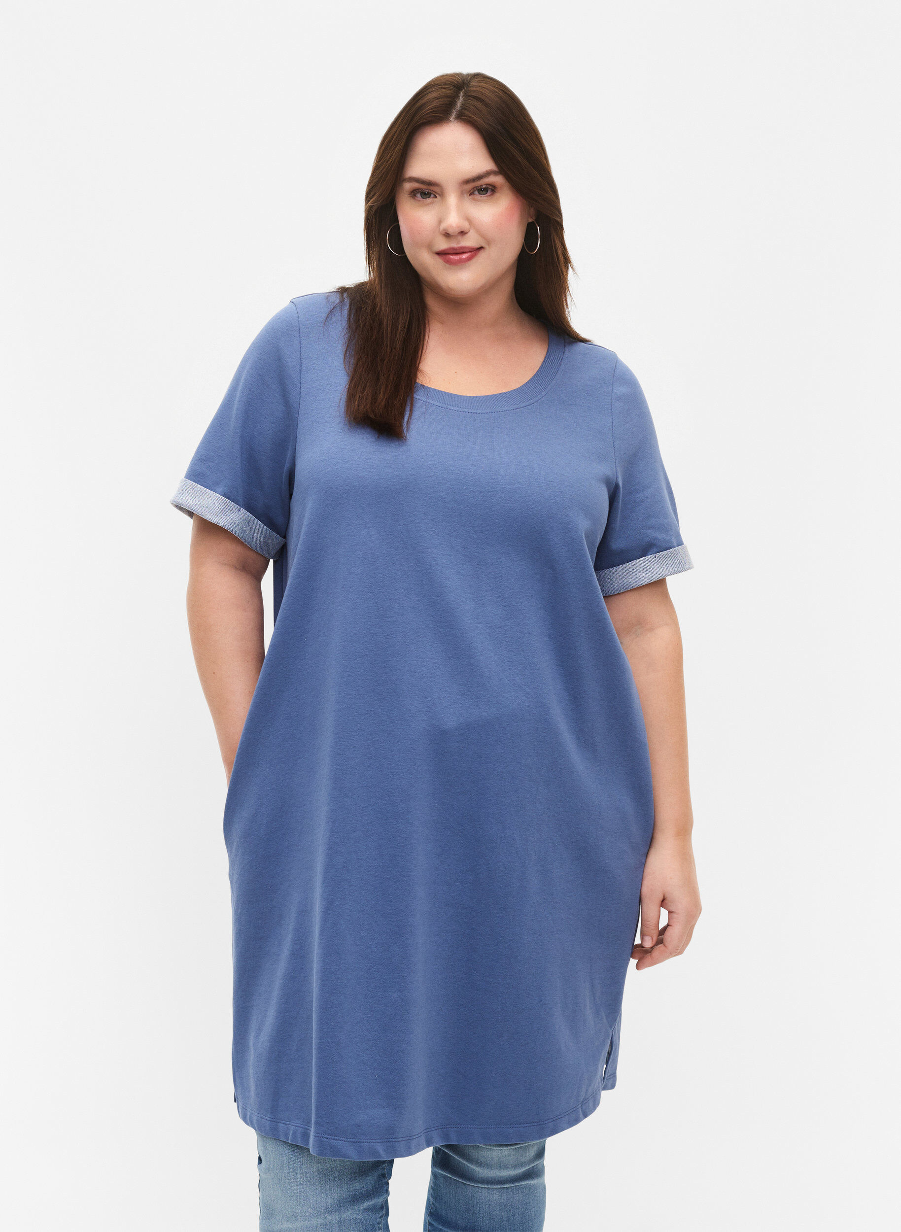 Zizzi Robe de surv&ecirc;tement &agrave; manches courtes avec poches, Moonlight Blue, Model image number 0