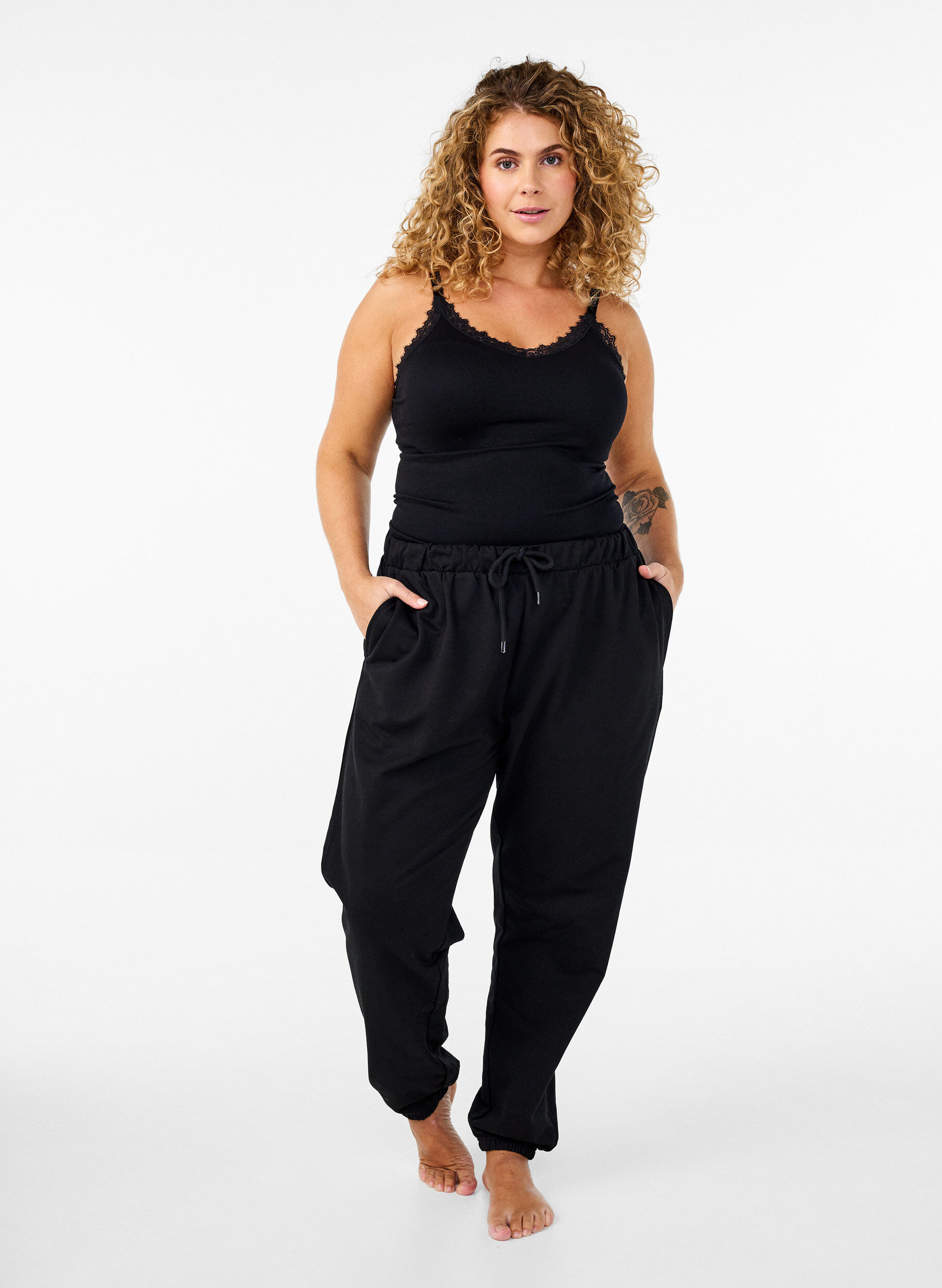 Zizzi Haut sans couture avec bordure en dentelle, Black, Model image number 2