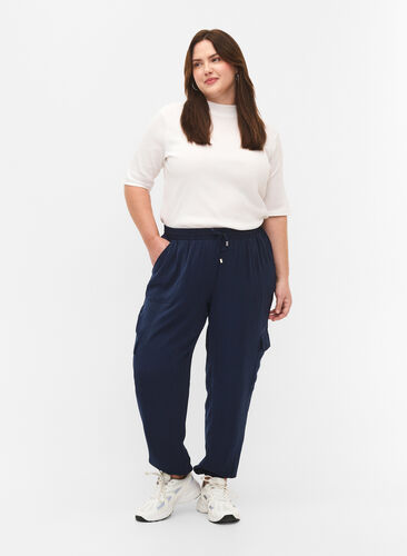 Pantalon à poches cargo, Navy Blazer, Model image number 0
