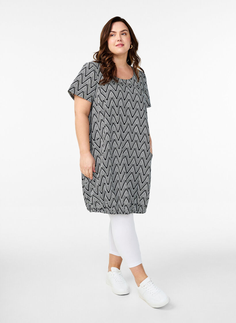 Robe en coton &agrave; manches courtes avec imprim&eacute;, Noir, Model image number 1