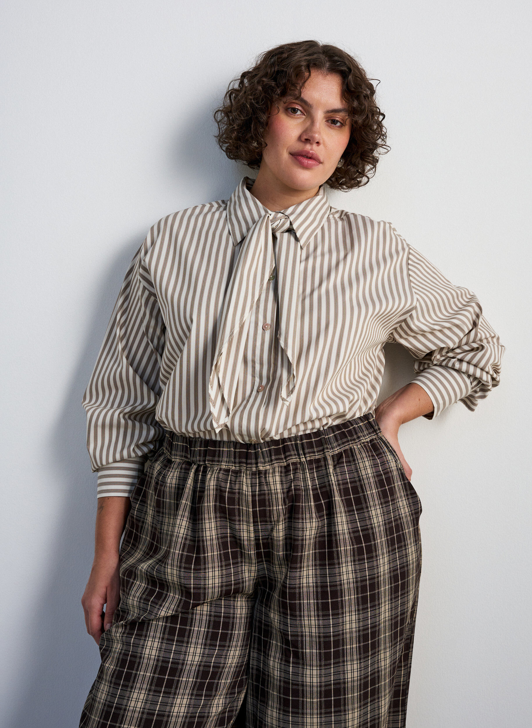 ZizziChemise ray&eacute;e avec lien amovible &agrave; nouer, Beige, Model image number 0