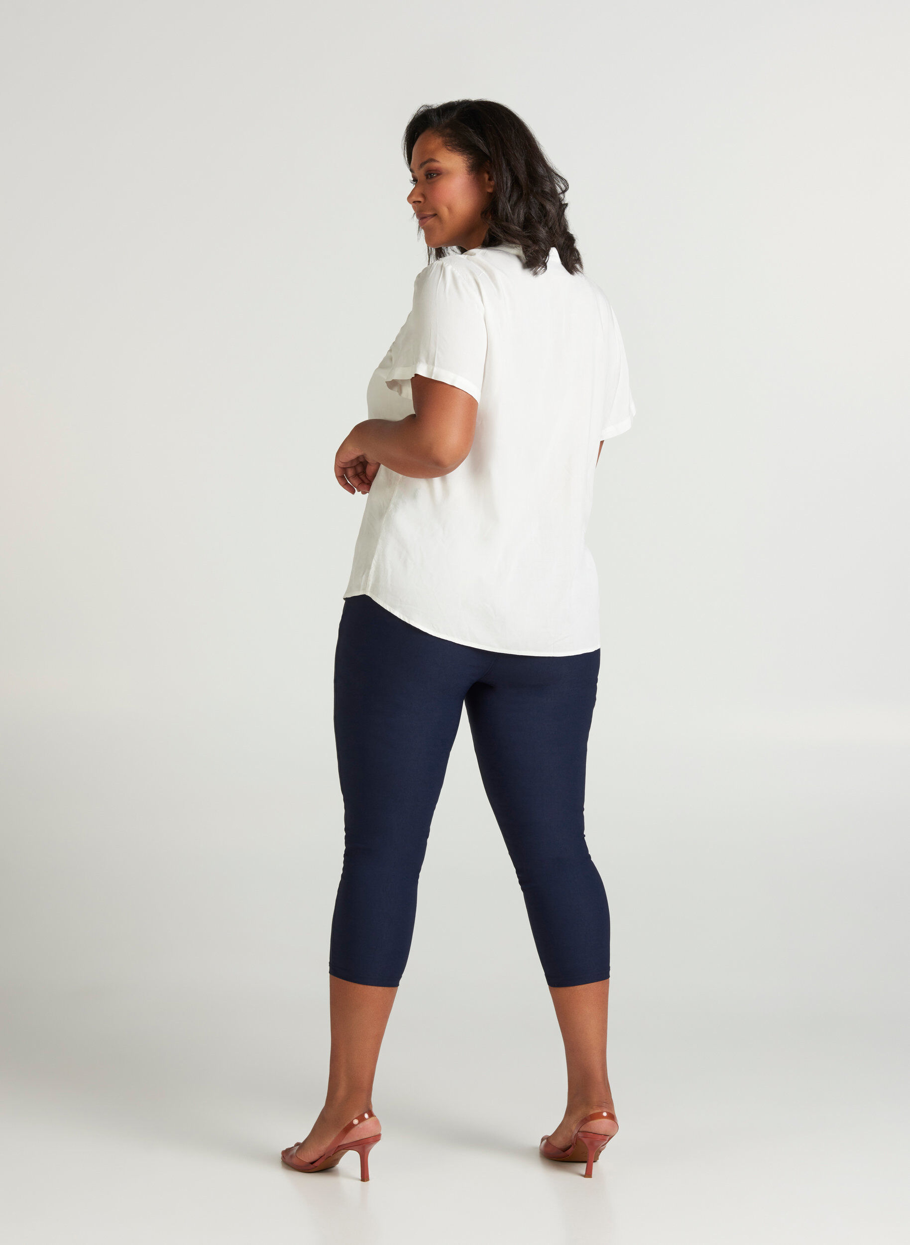 Zizzi Pantalon 3/4 pr&egrave;s du corps avec fermetures &eacute;clairs, Night Sky, Model image number 1