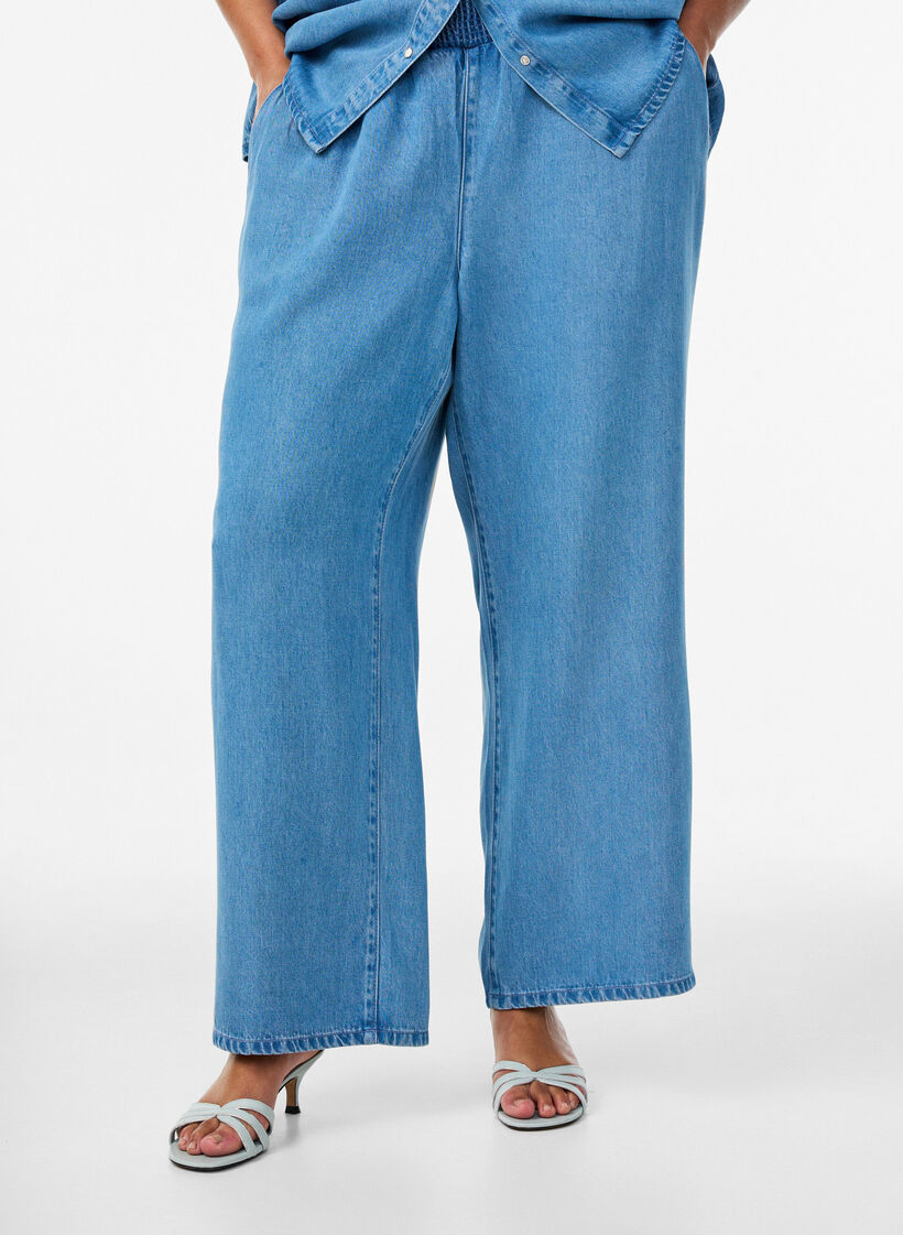 Pantalon large en lyocell aspect denim, Bleu Clair, Model image number 2