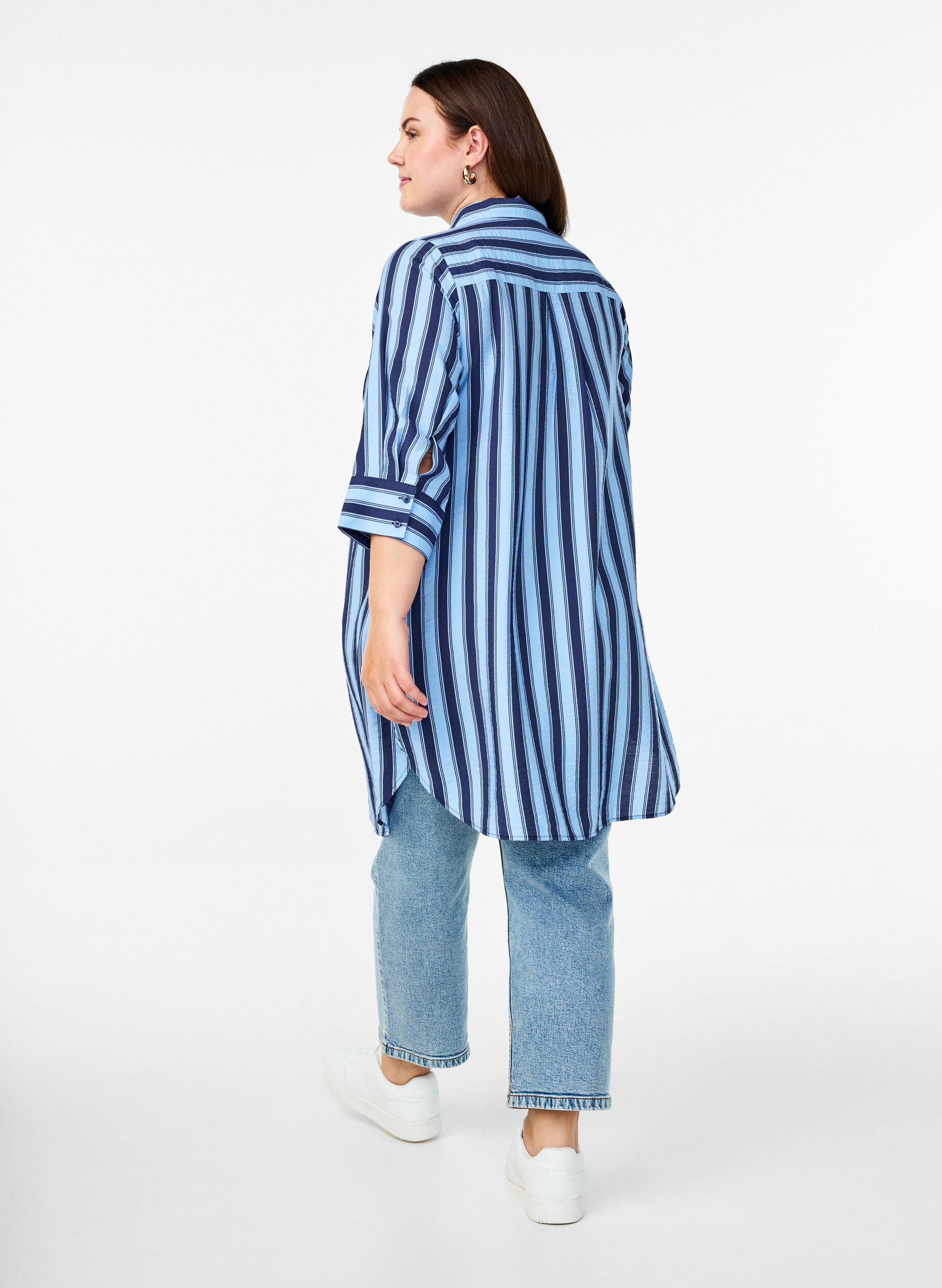 Zizzi Robe courte avec col et poche poitrine, Bleu, Model image number 2