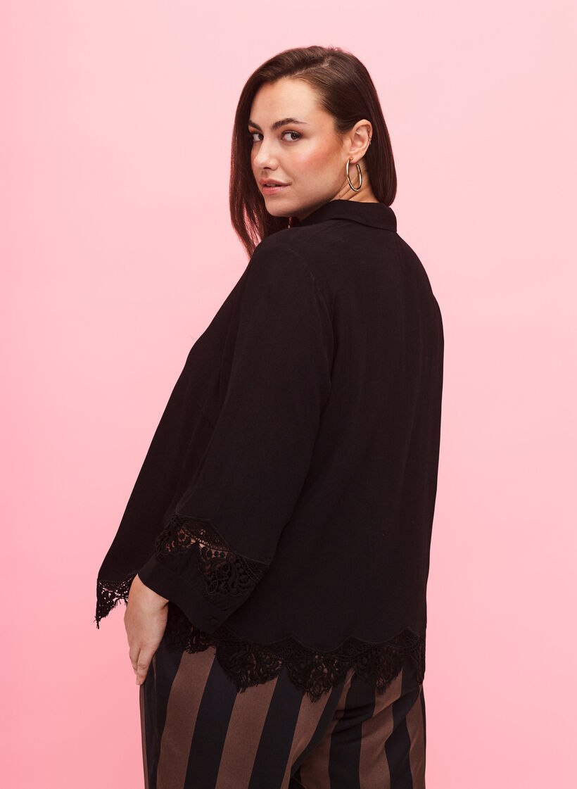 Chemise en viscose avec manches 3/4 et détails de broderie, Black, Model image number 1