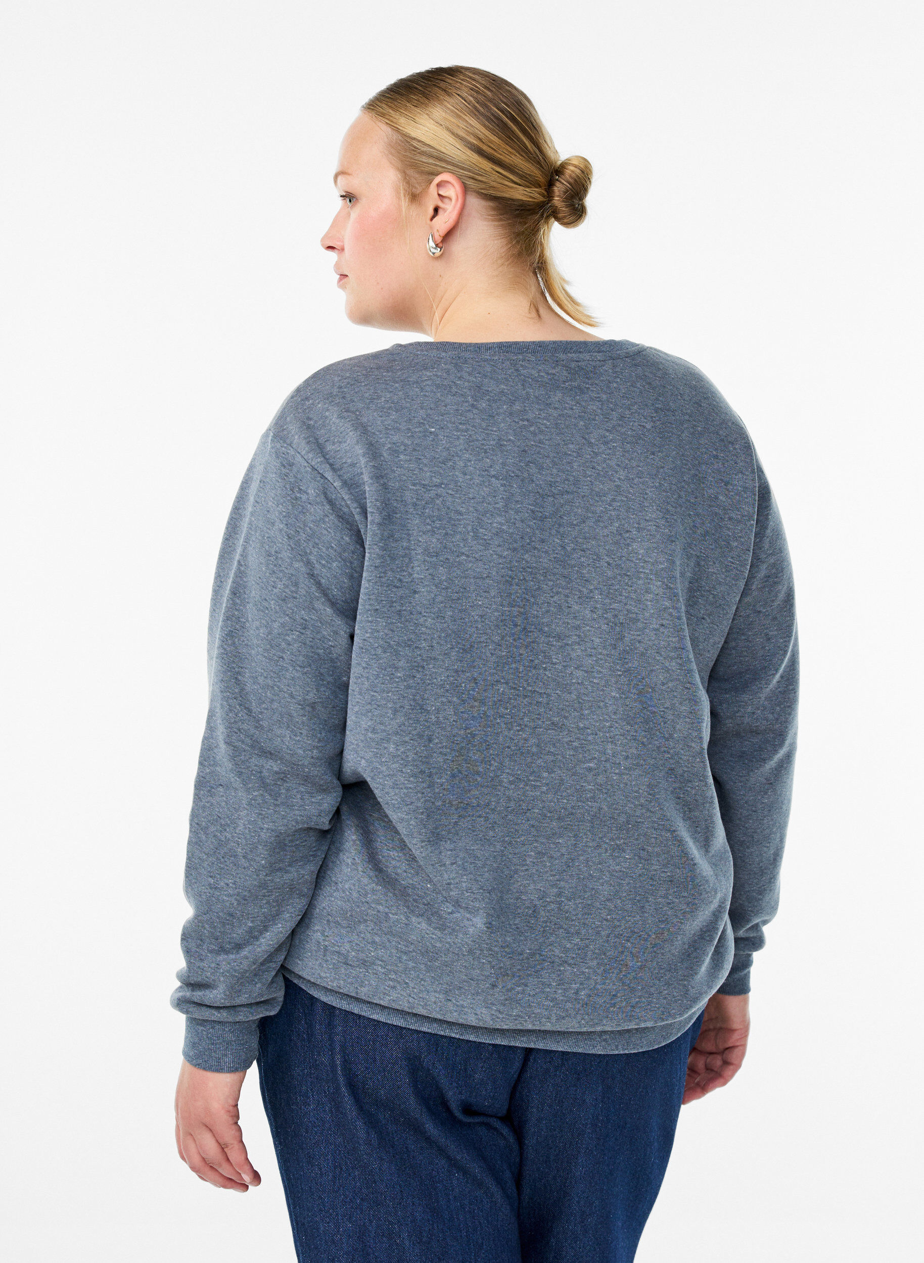 Zizzi Sweat-shirt avec motif Milan brod&eacute;, Gris anthracite, Model image number 2