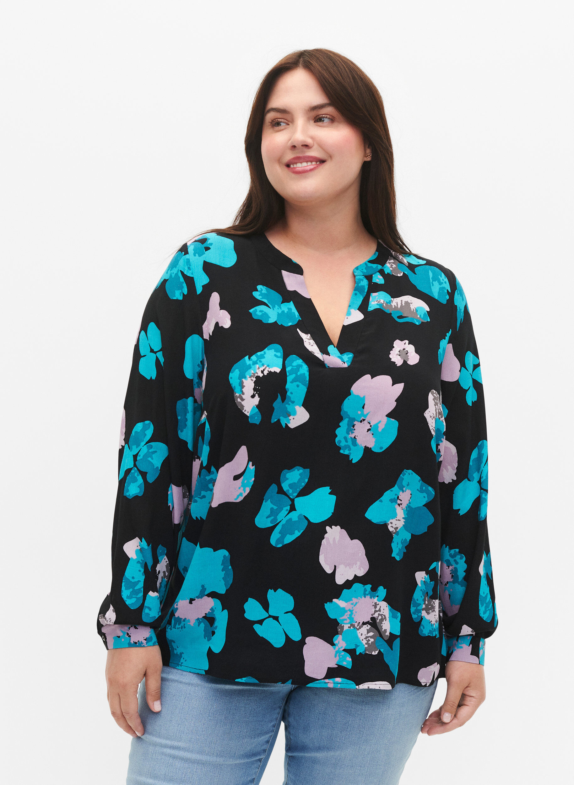 Zizzi Blouse en viscose &agrave; manches longues avec imprim&eacute;, Blue AOP, Model image number 0