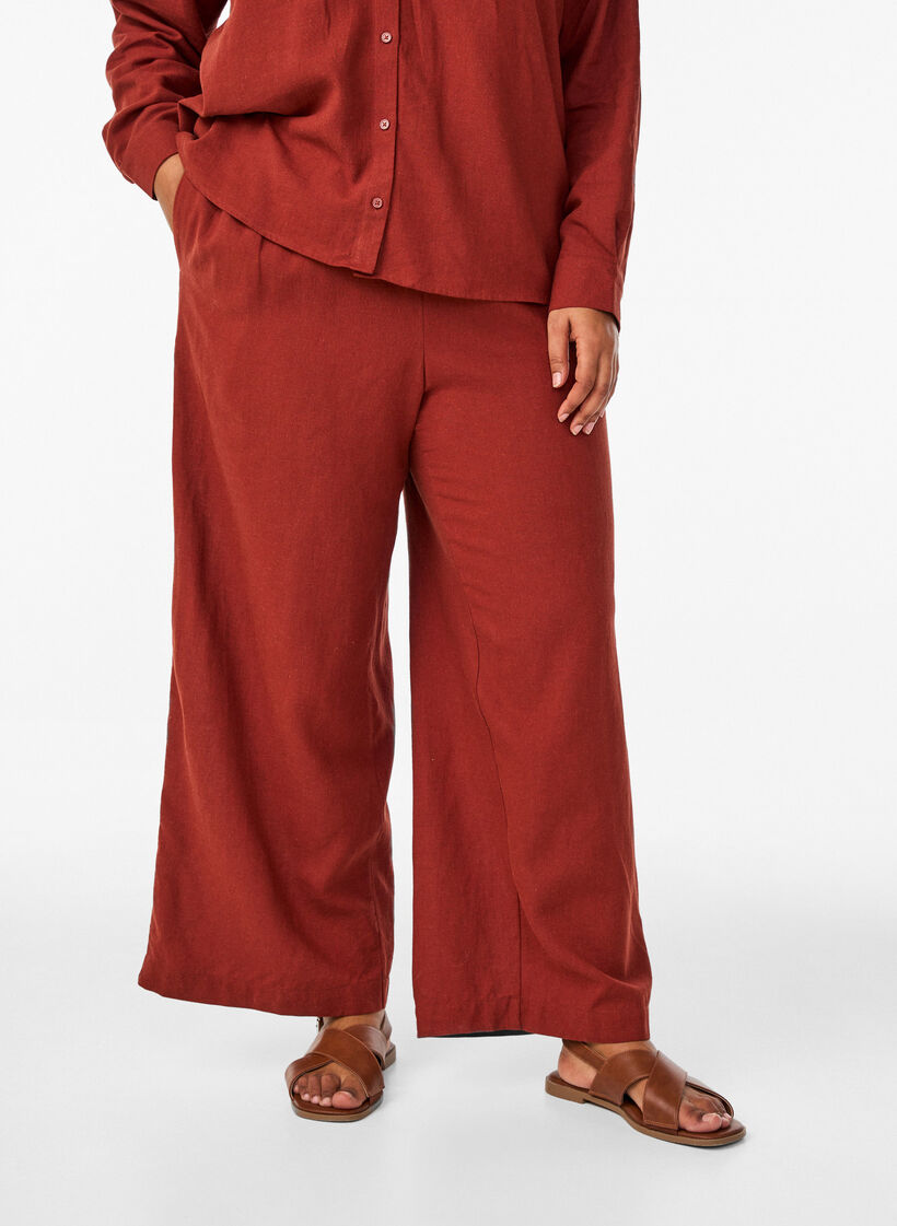 Pantalon large en lin et viscose, Bordeaux, Model