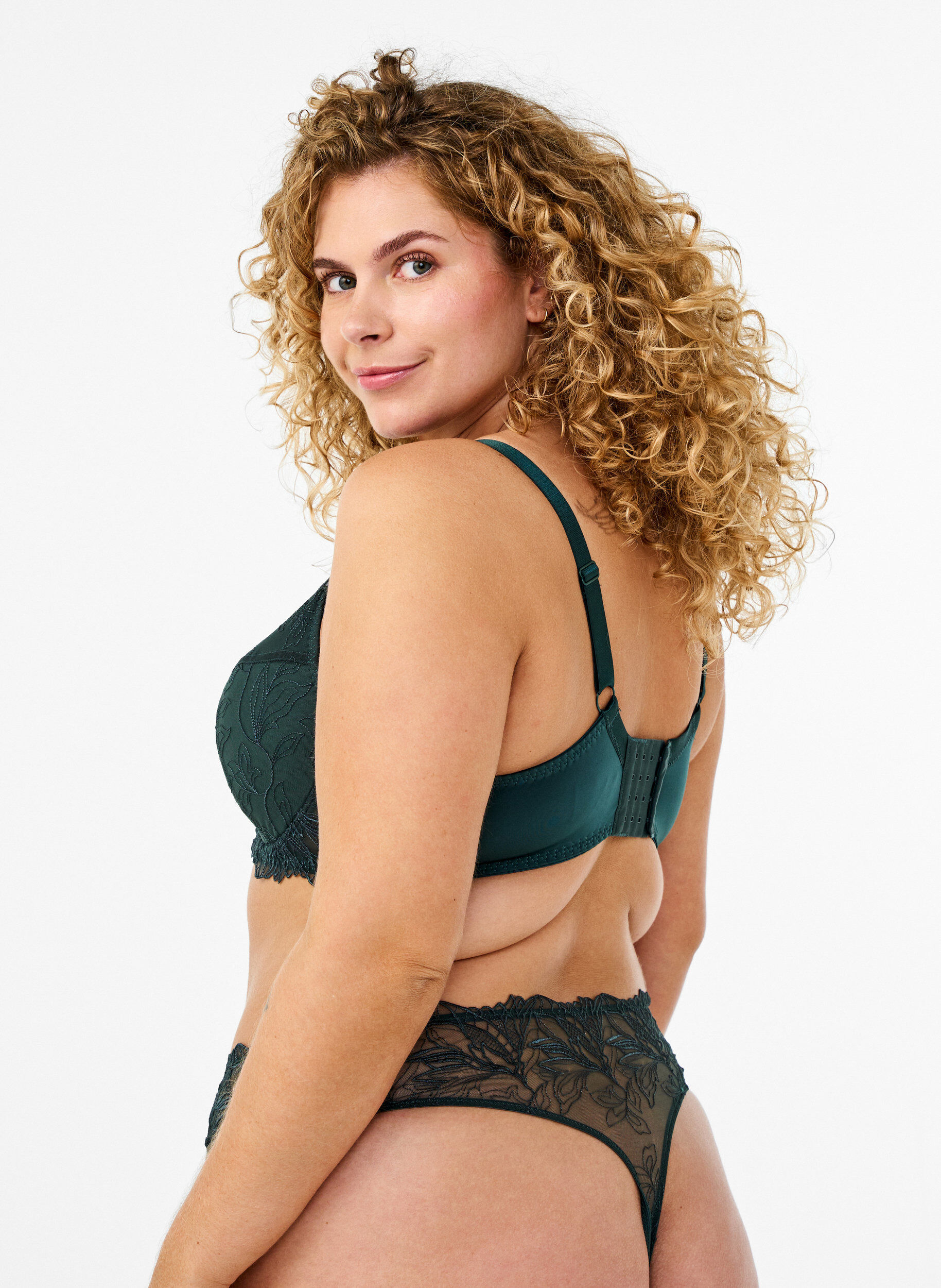 Zizzi Soutien-gorge en dentelle rembourr&eacute; avec armature, Vert fonc&eacute;, Model image number 1