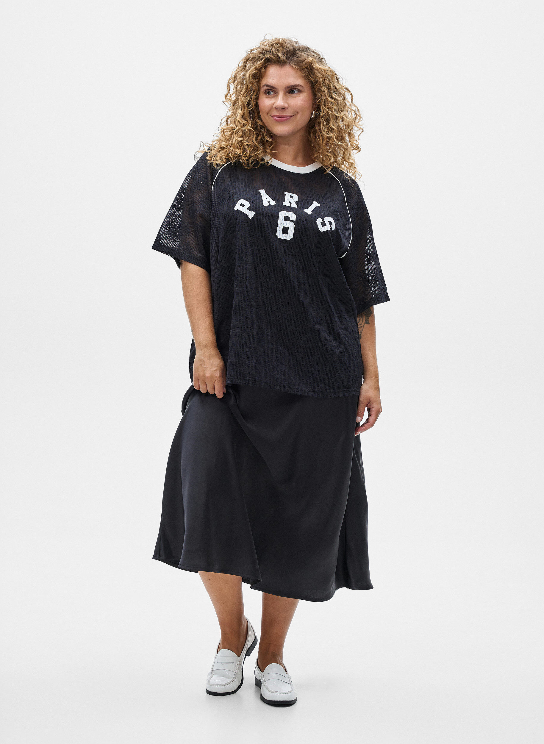 ZizziJupe midi en satin, Noir, Model image number 0