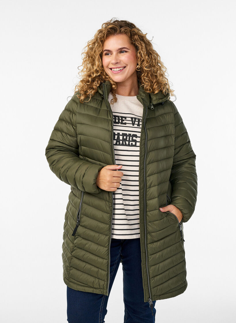 Veste légère avec poches et capuche amovible., Vert foncé, Model image number 0