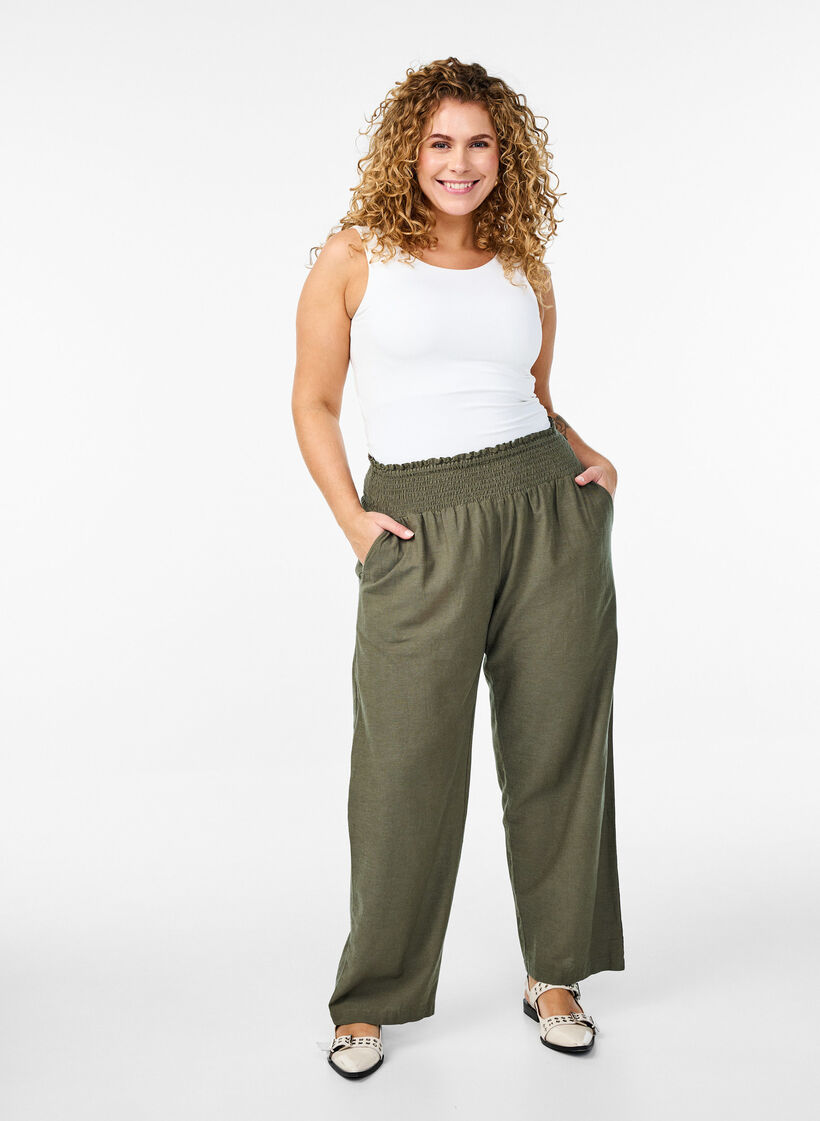 Pantalon smock&eacute; avec lin, Vert fonc&eacute;, Model image number 0